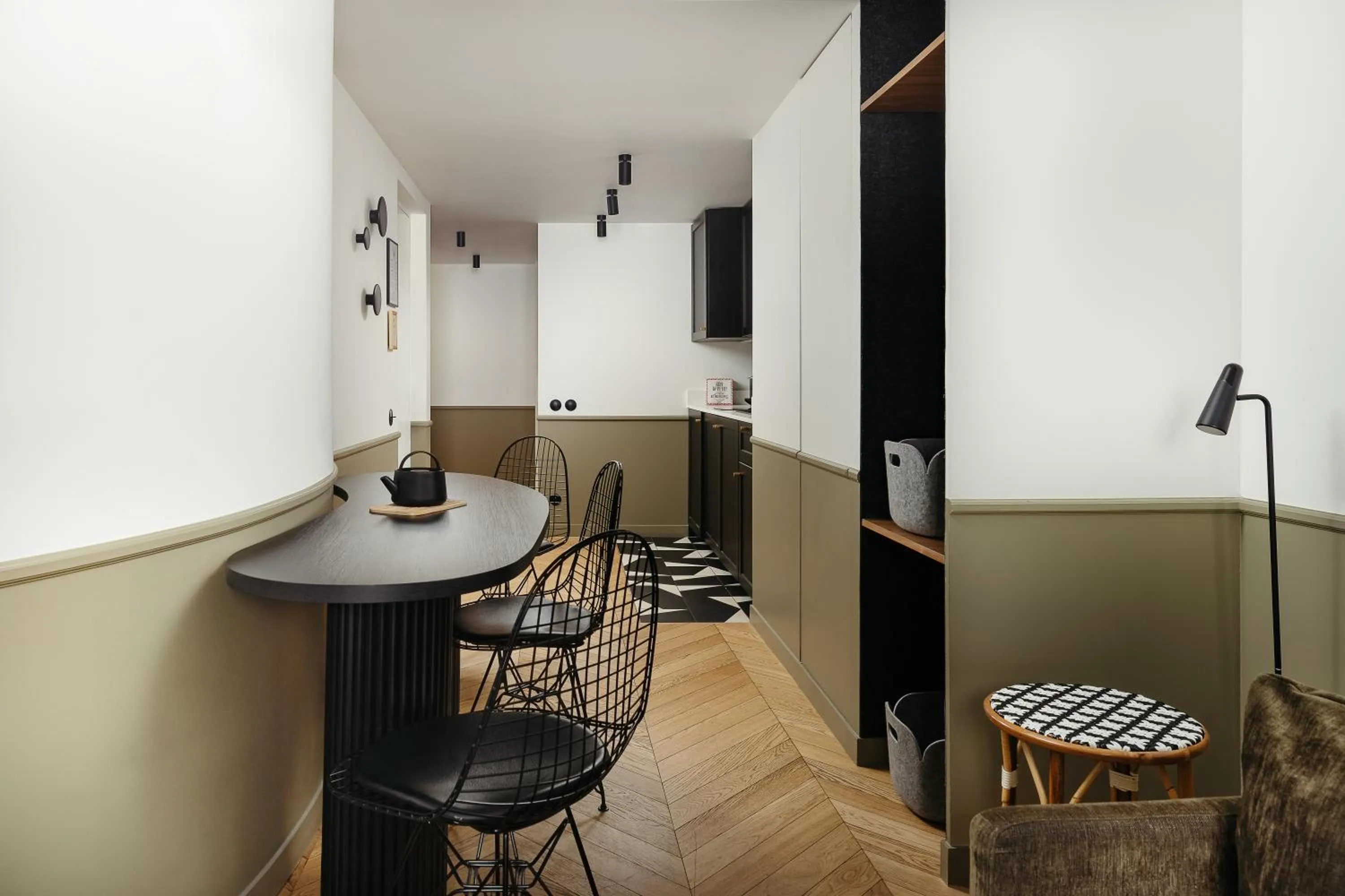 Dining area in My Maison In Paris Montmartre