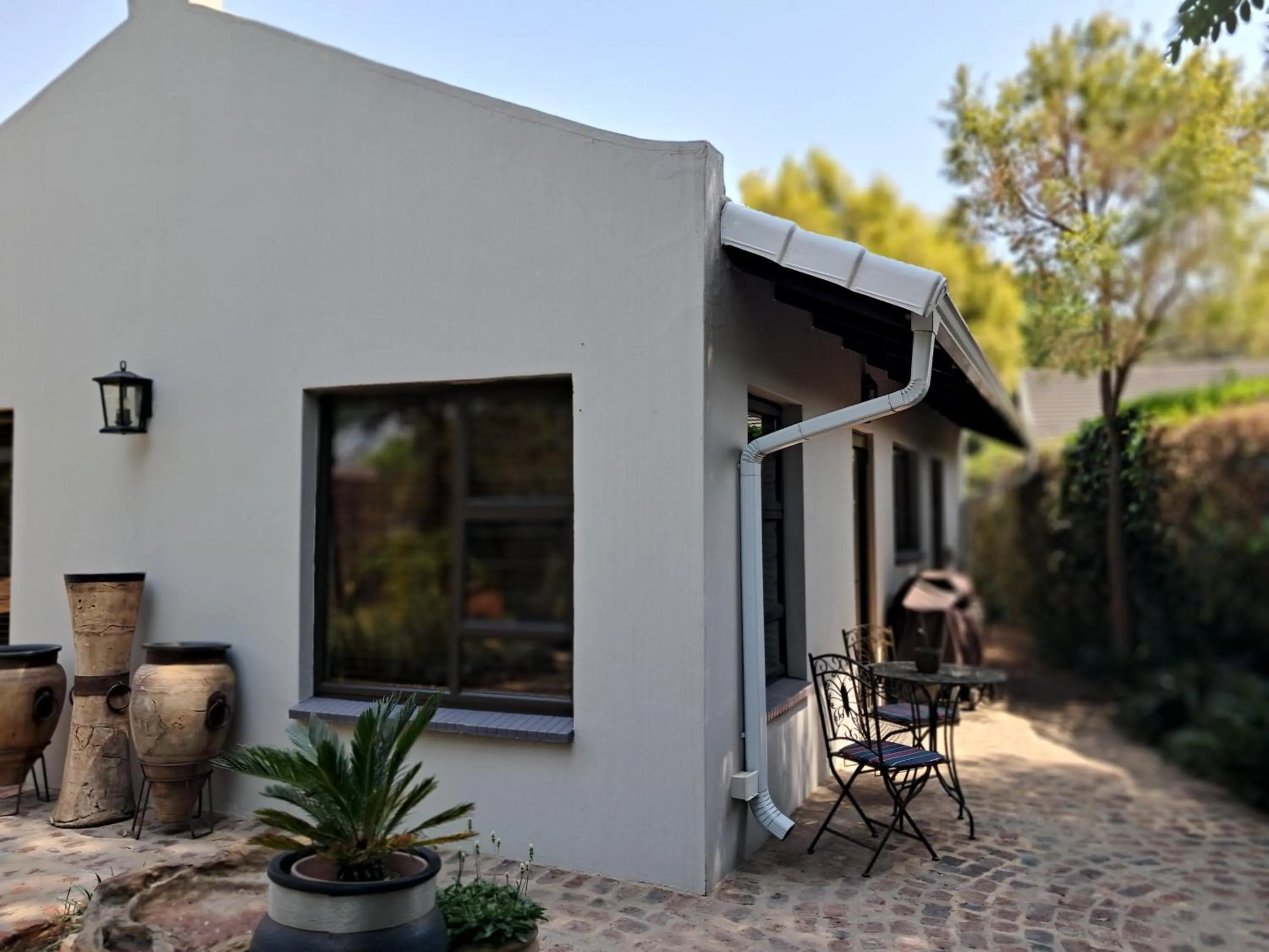 Garden in Jasmine Guest Cottage