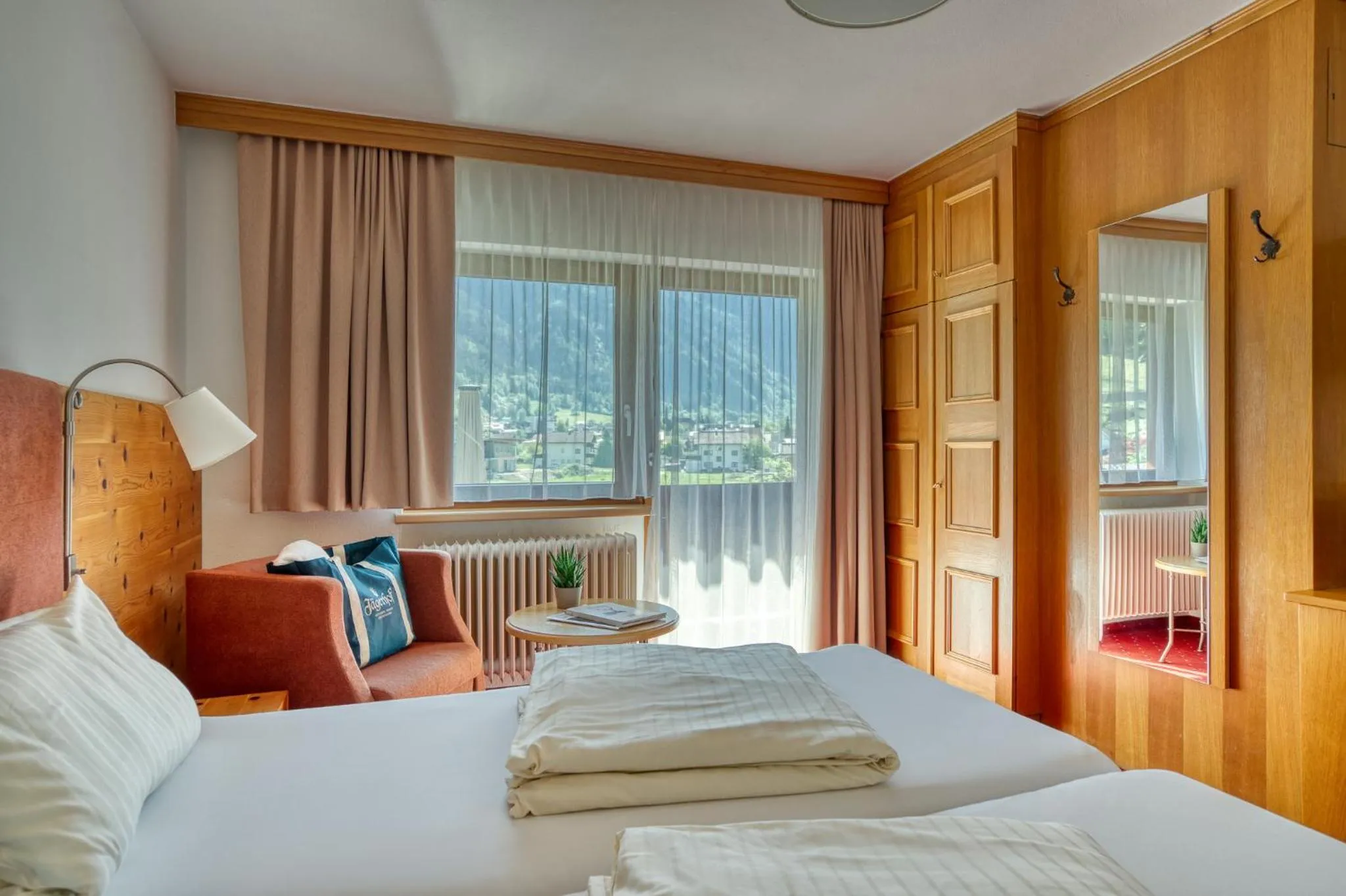 Photo of the whole room, Bed in Hotel Jägerhof