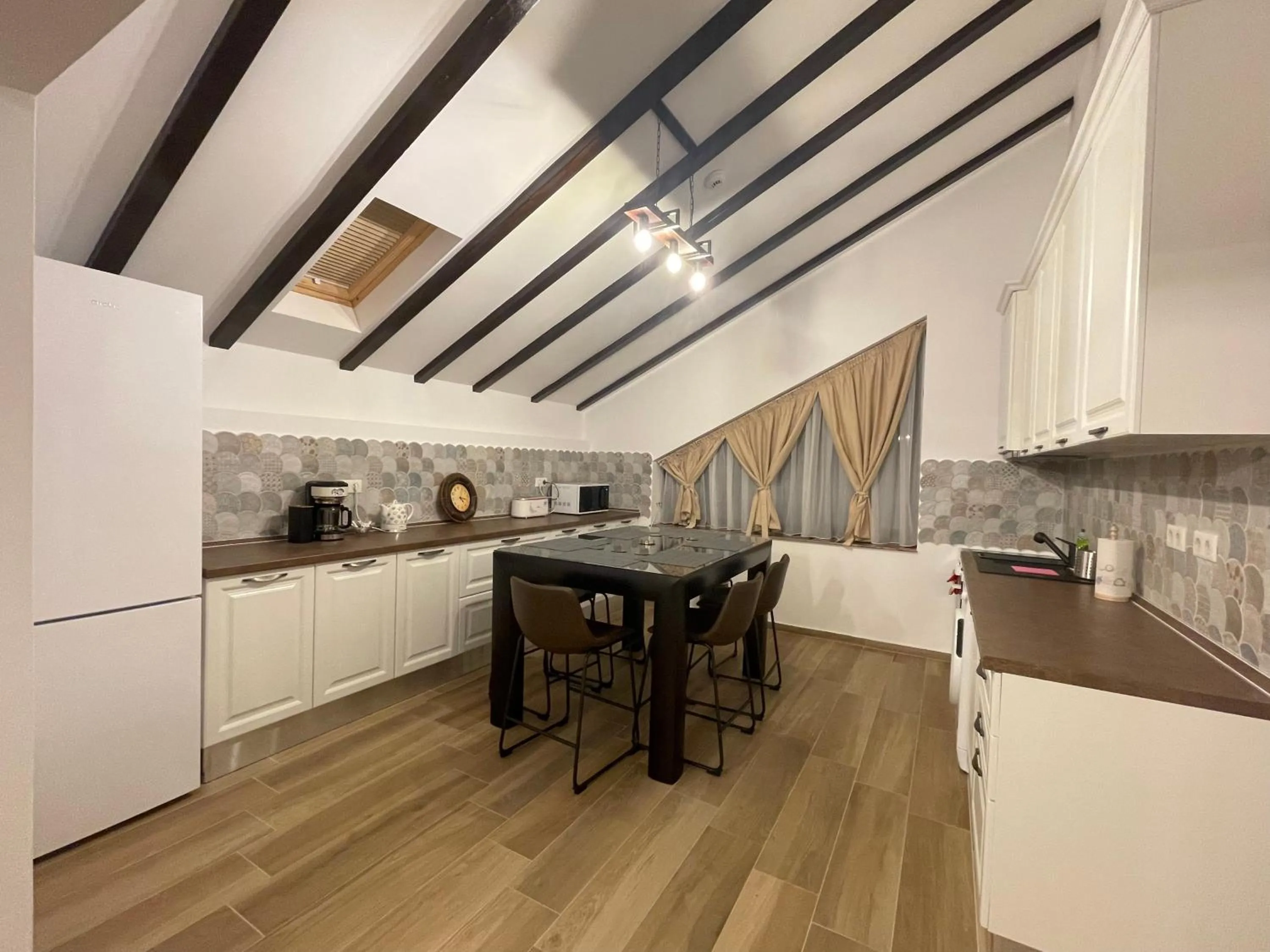 Kitchen or kitchenette in Iarca Inn