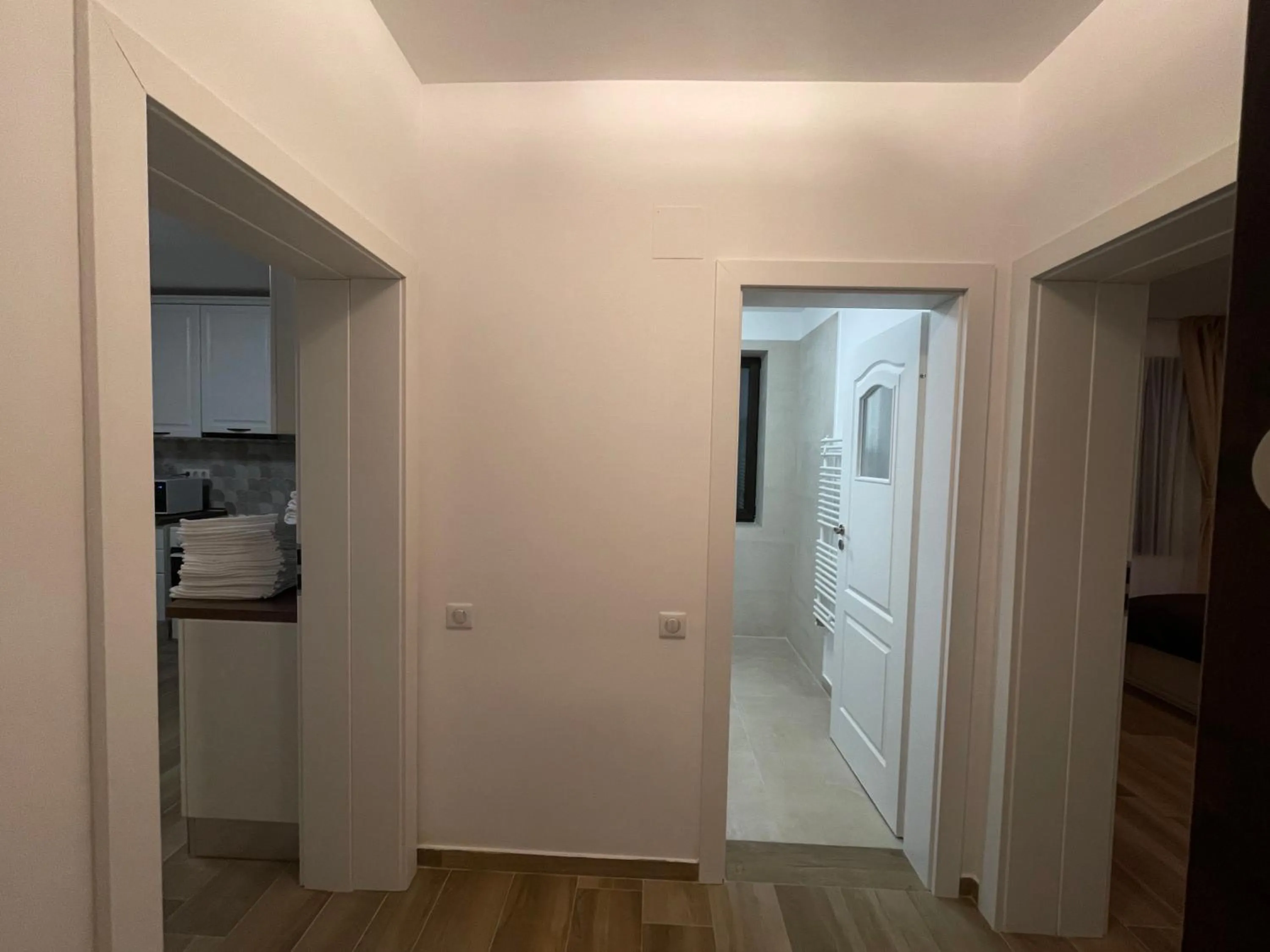 Facade/entrance in Iarca Inn