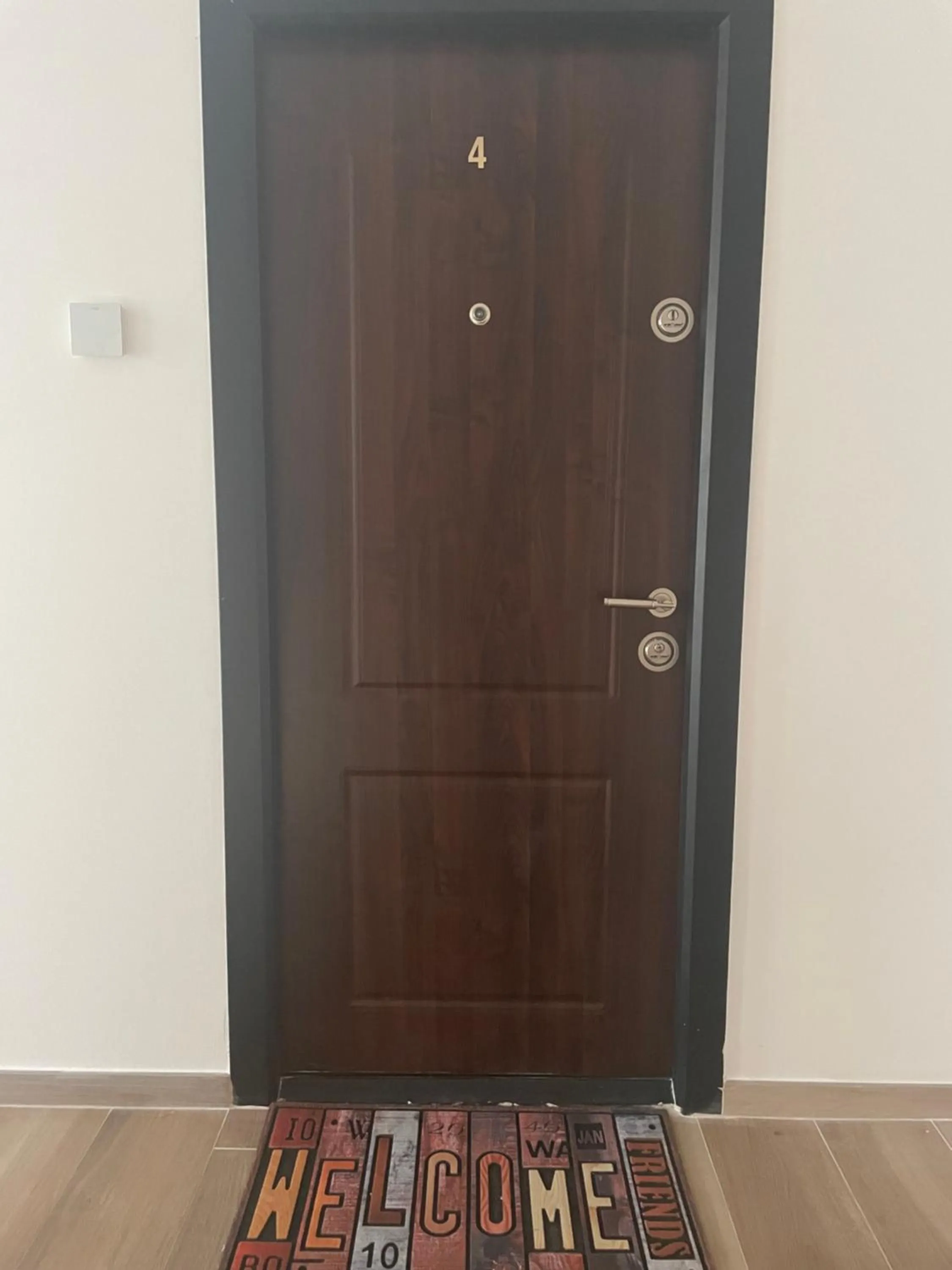 Facade/entrance in Iarca Inn