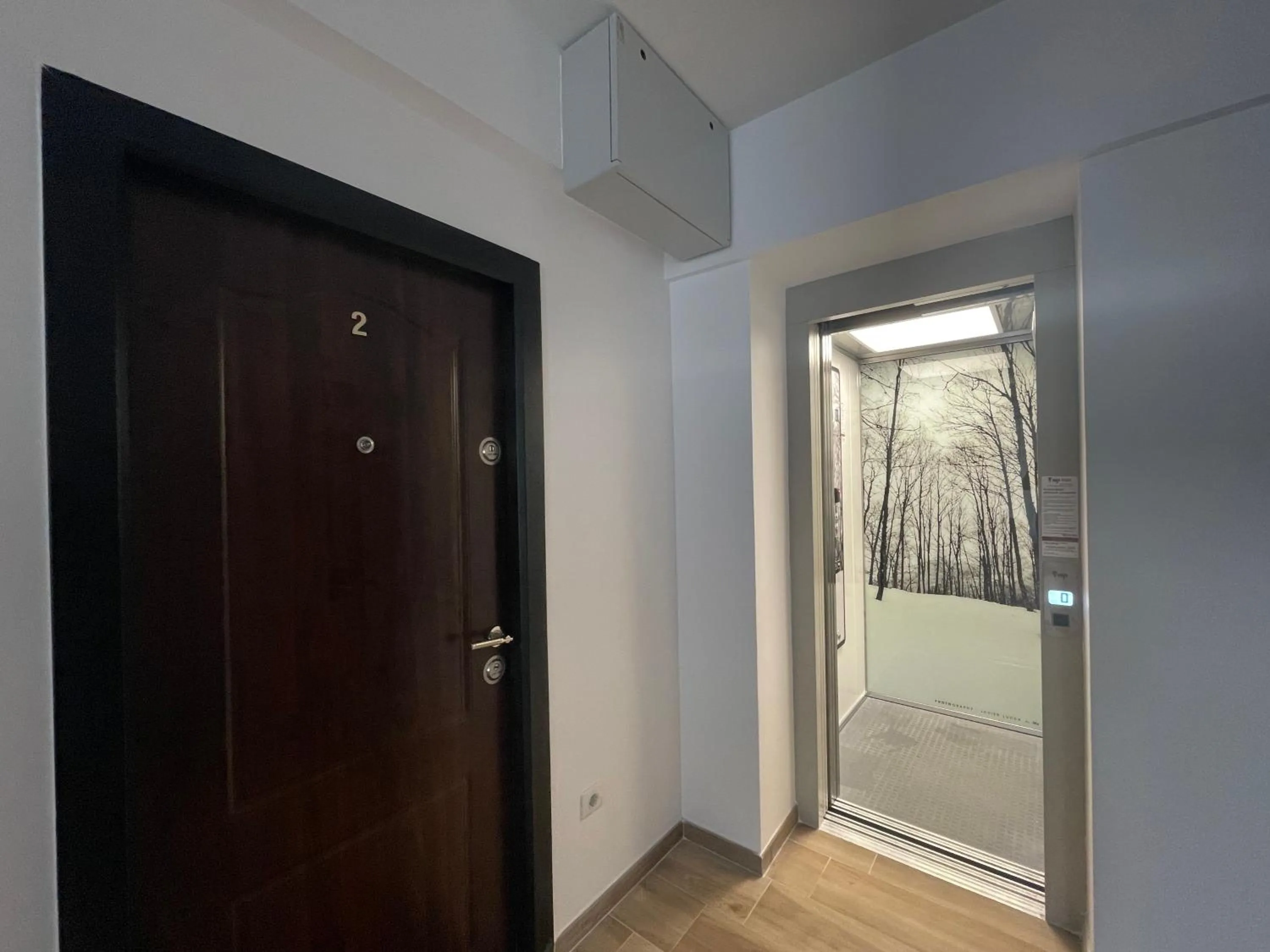 Facade/entrance in Iarca Inn