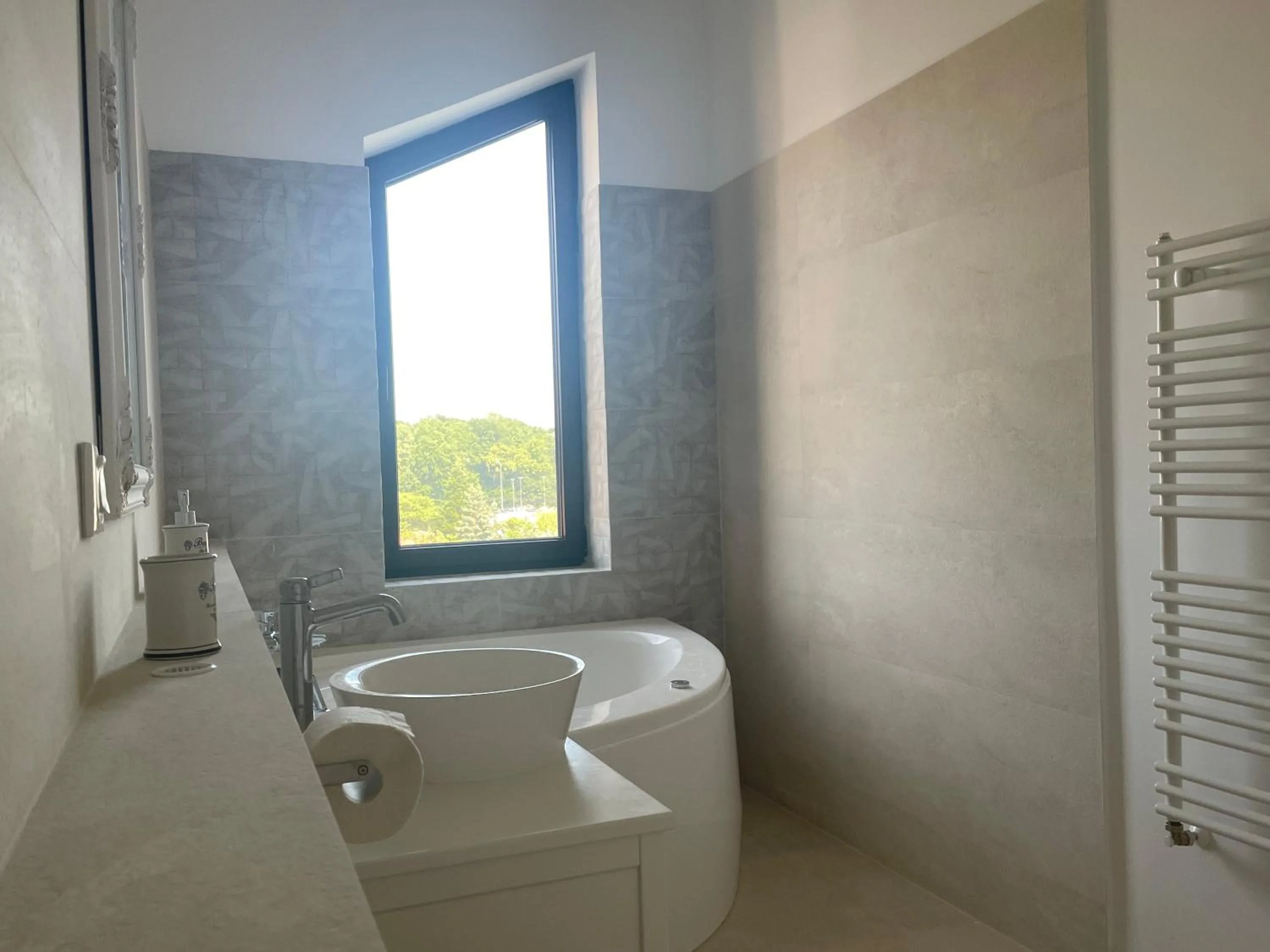 Bathroom in Iarca Inn