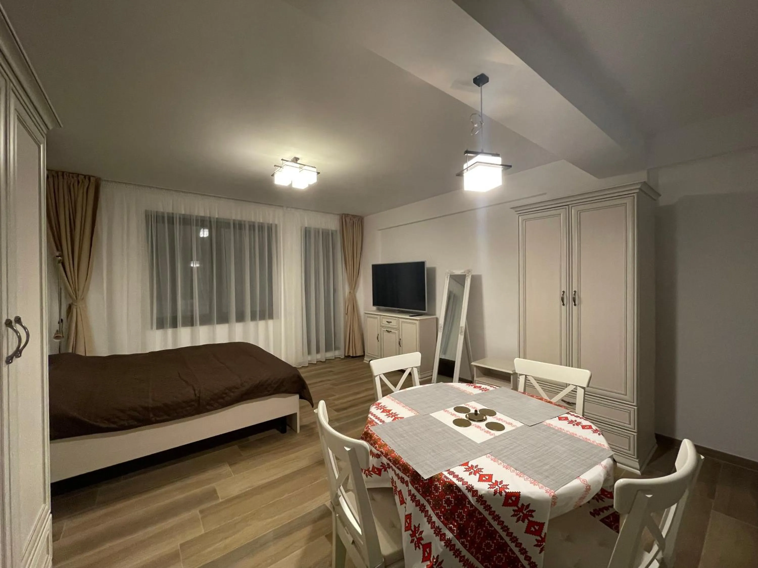 Dining area, Bed in Iarca Inn