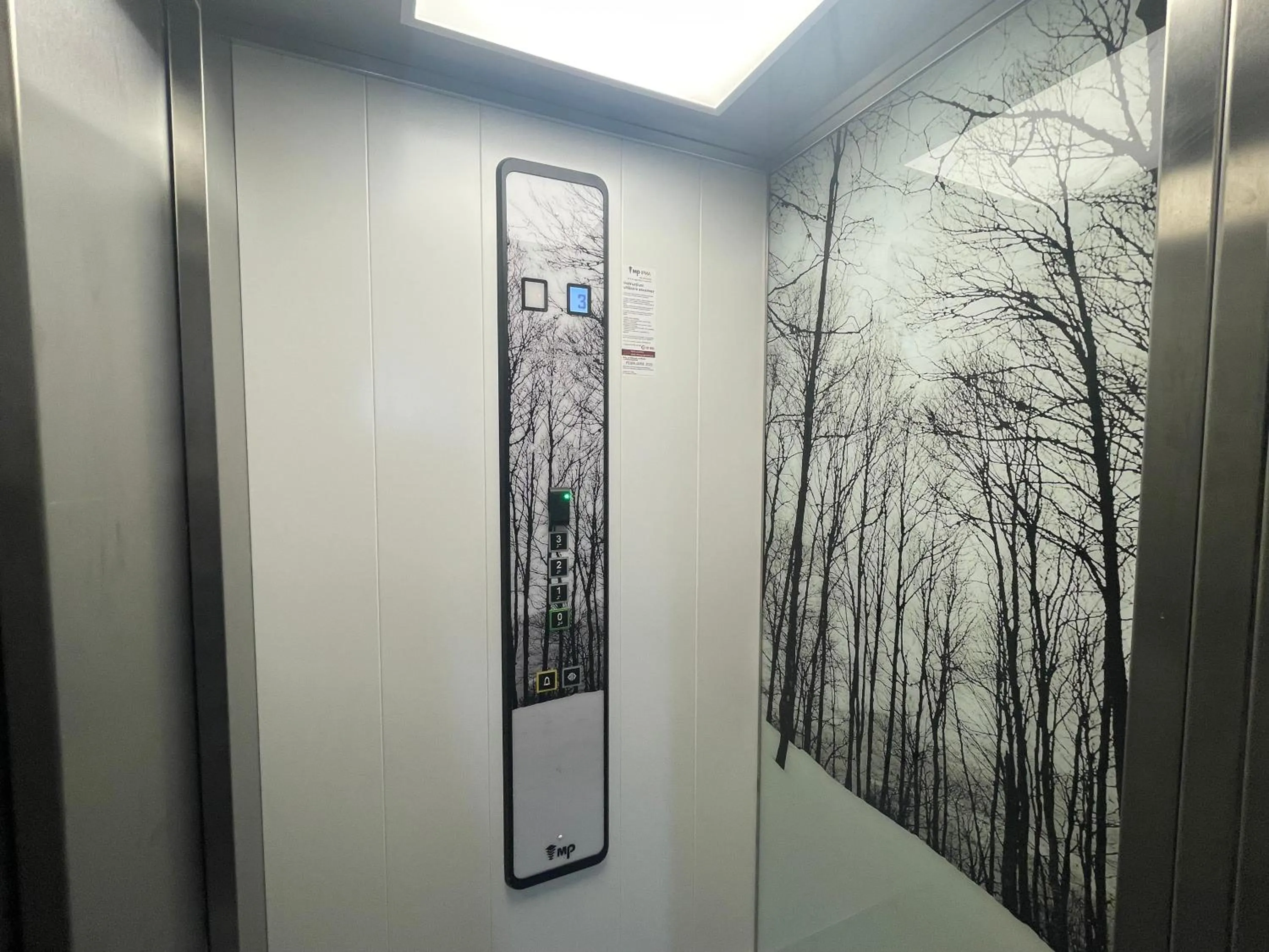 elevator in Iarca Inn