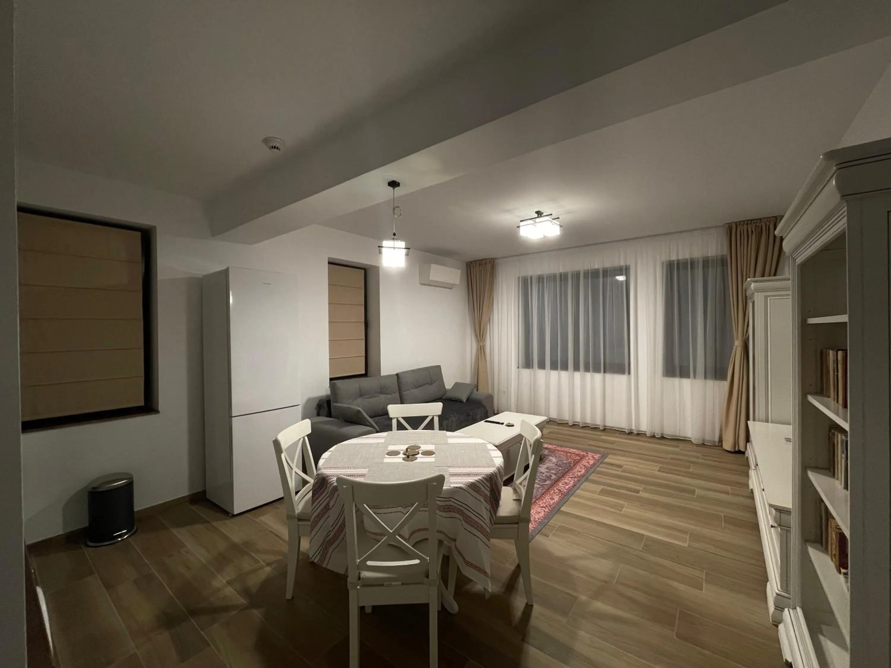 Dining area in Iarca Inn