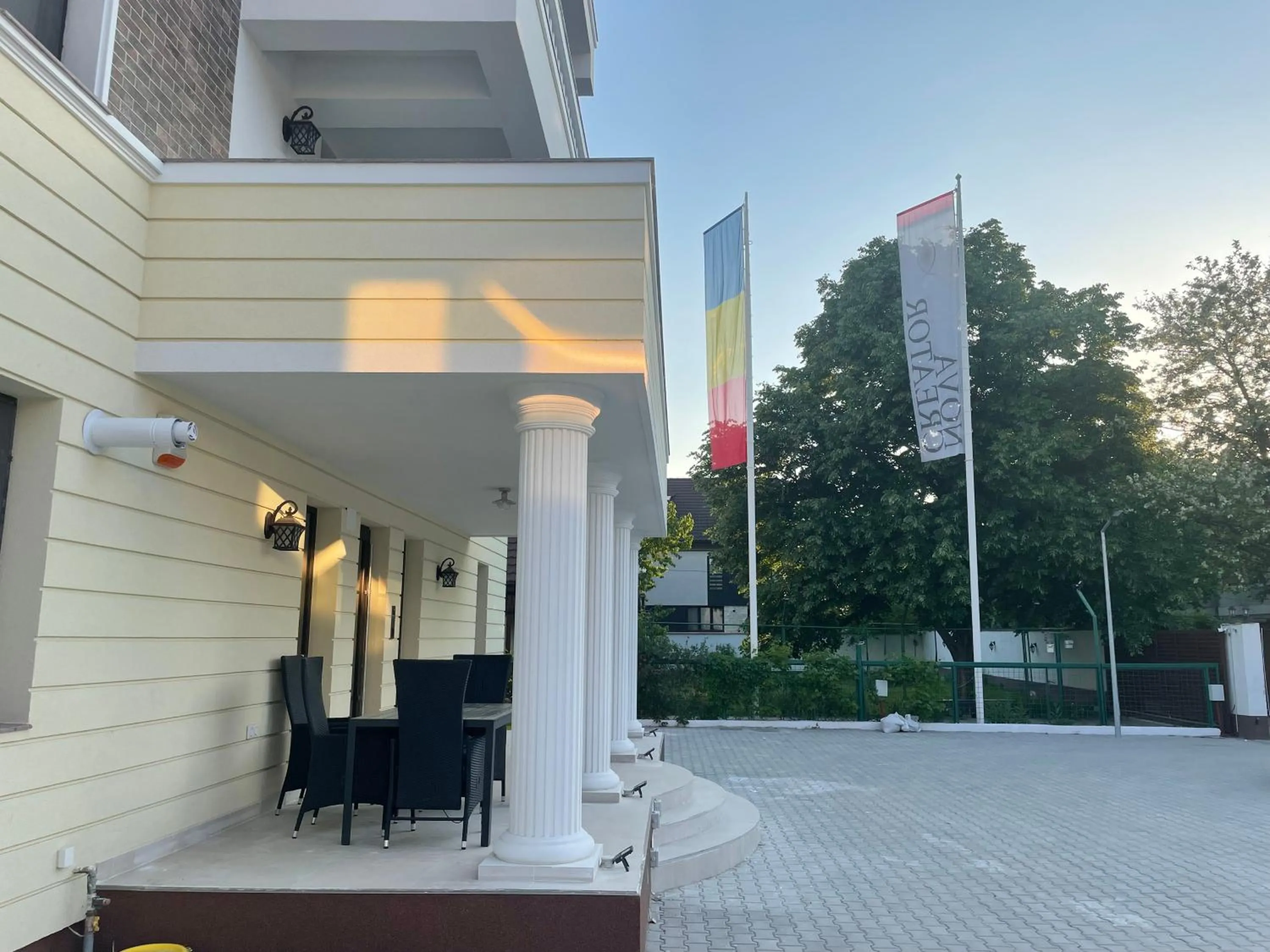 Property building in Iarca Inn