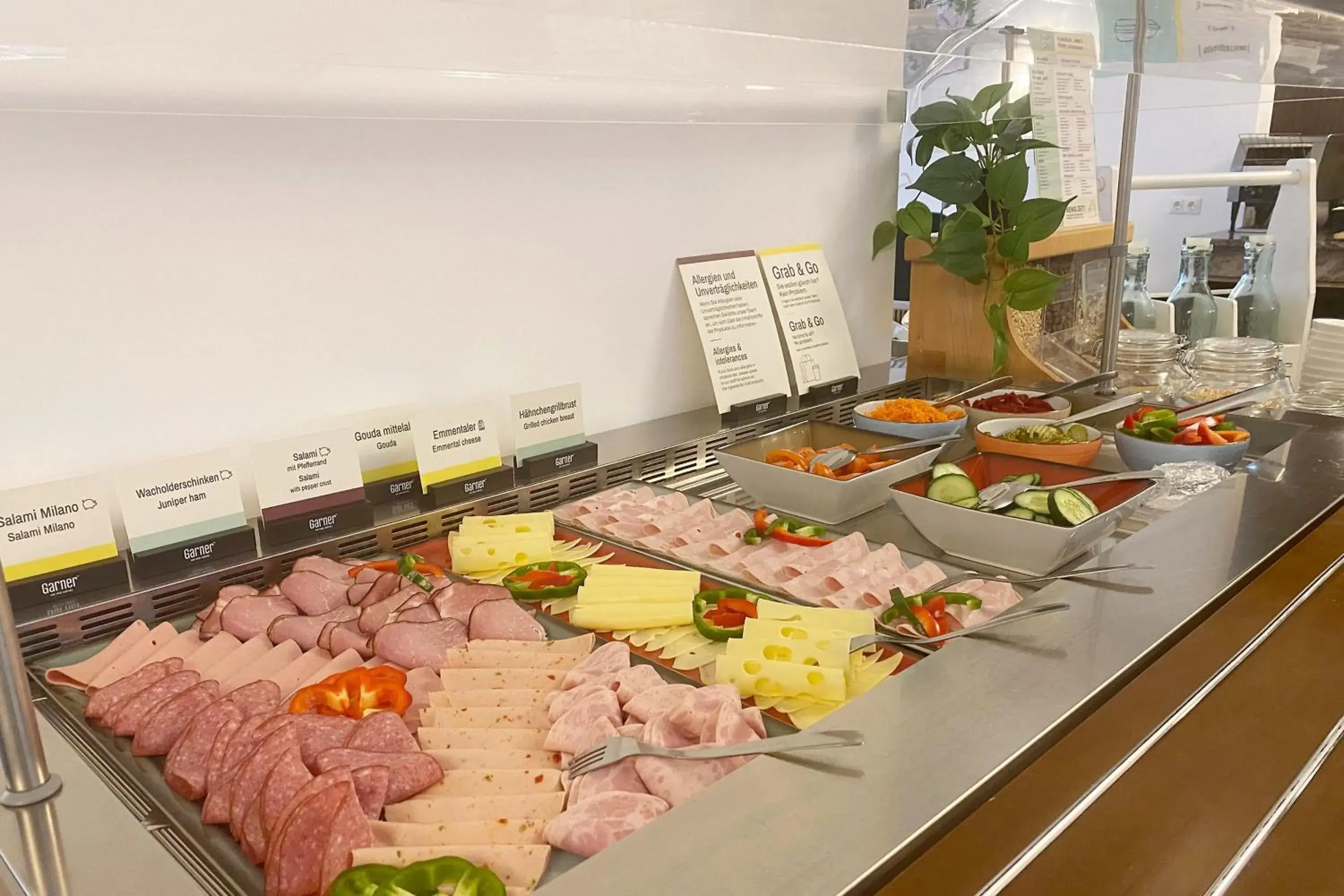 Breakfast in Garner Hotel Vienna - Prinz Eugen by IHG Breakfast in Garner Hotel Vienna - Prinz Eugen by IHG