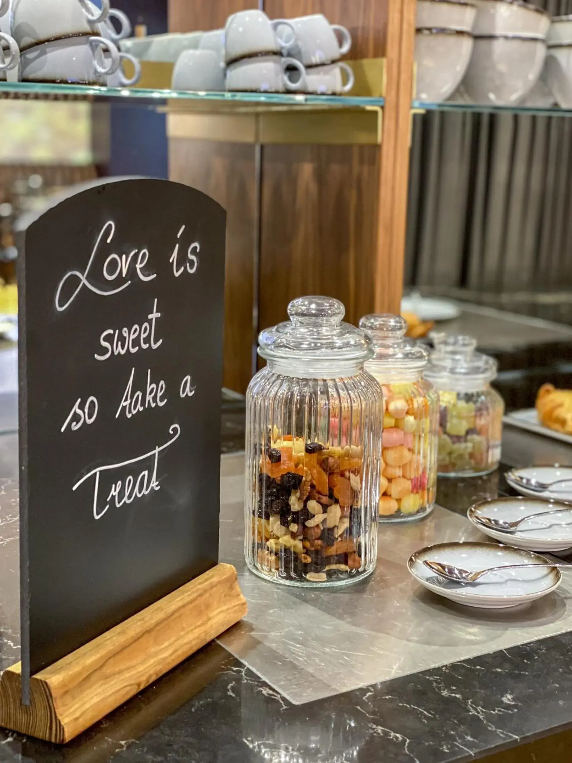 Restaurant/places to eat in Hotel Schani Salon Restaurant/places to eat in Hotel Schani Salon