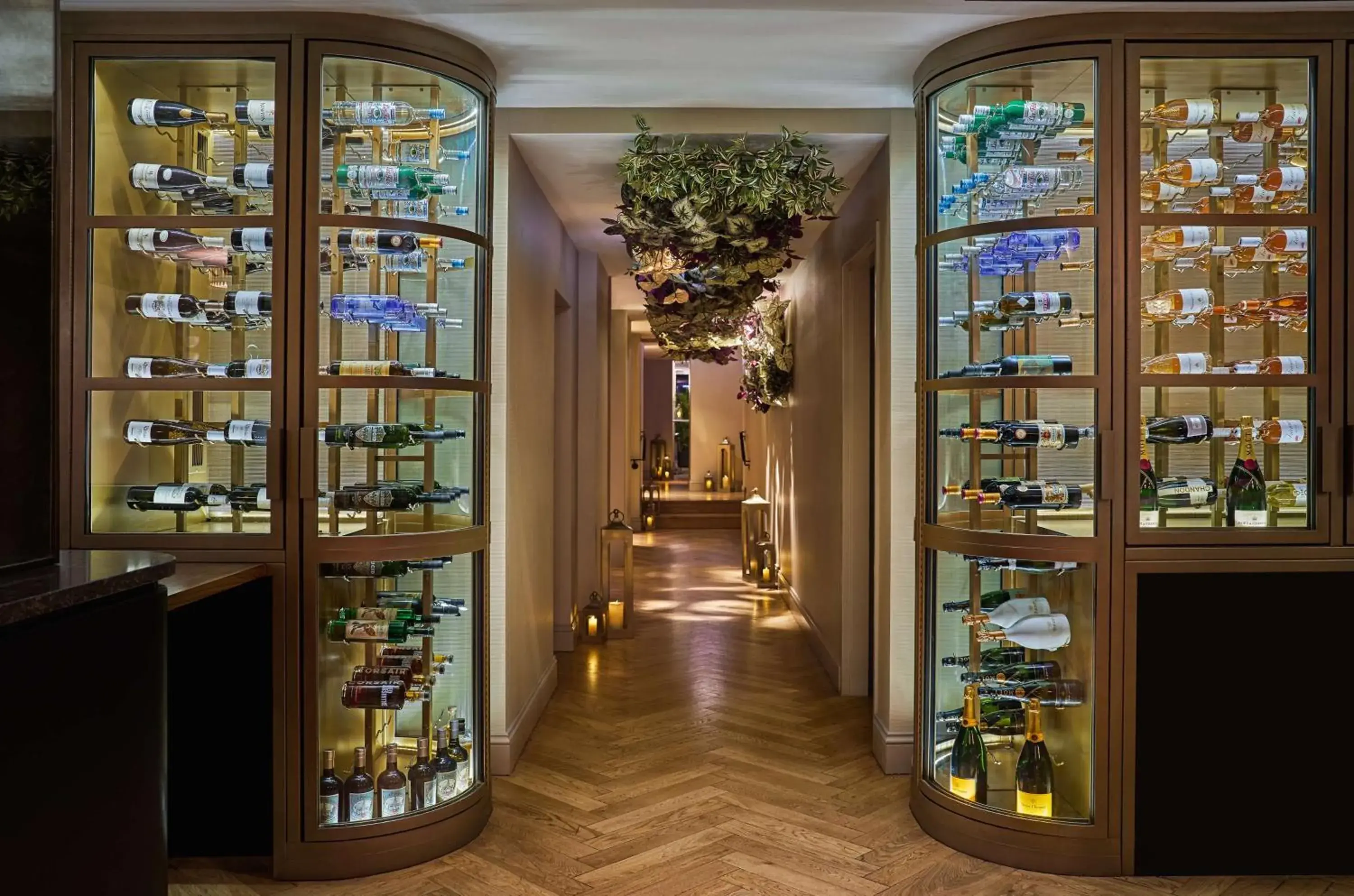 Lounge or bar in Pendry Chicago Lounge or bar in Pendry Chicago