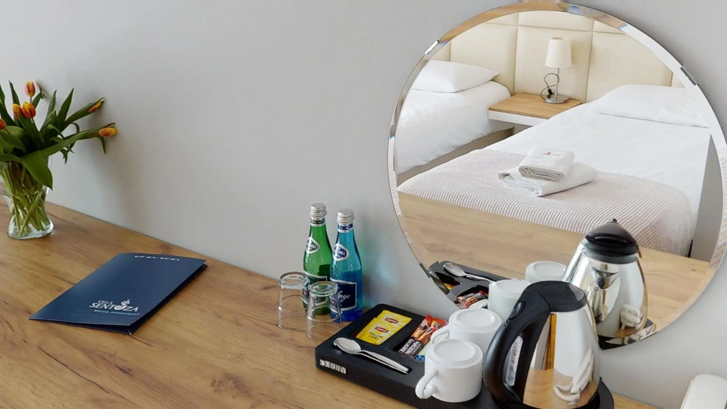 Photo of the whole room, Bed in Sentoza Sopot