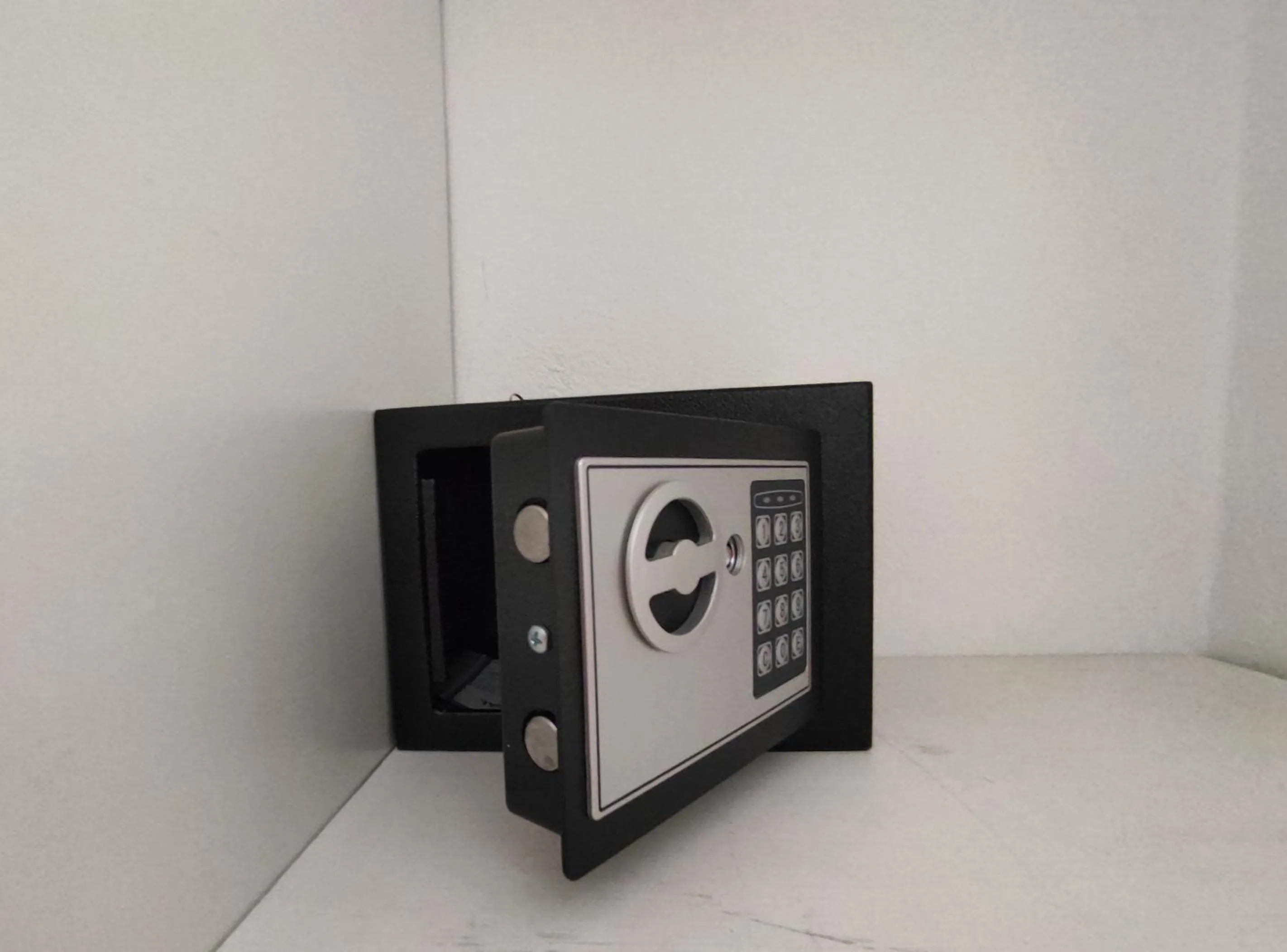 safe in Afroditi Superior Apartments