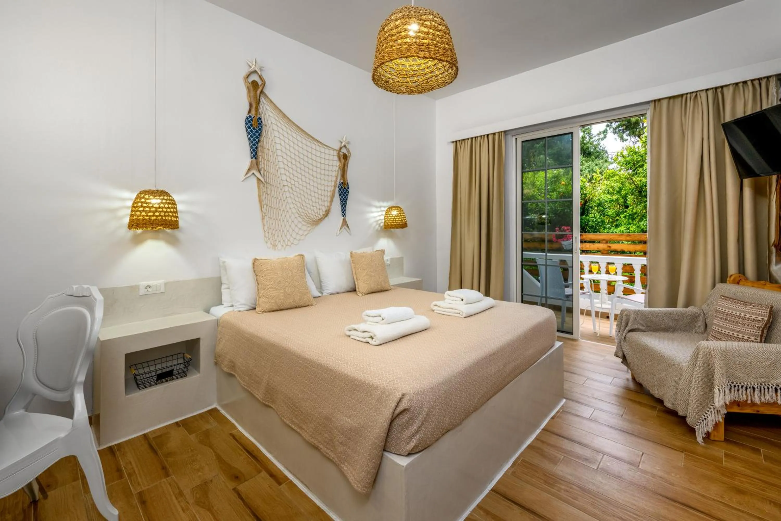 Photo of the whole room, Bed in Afroditi Superior Apartments