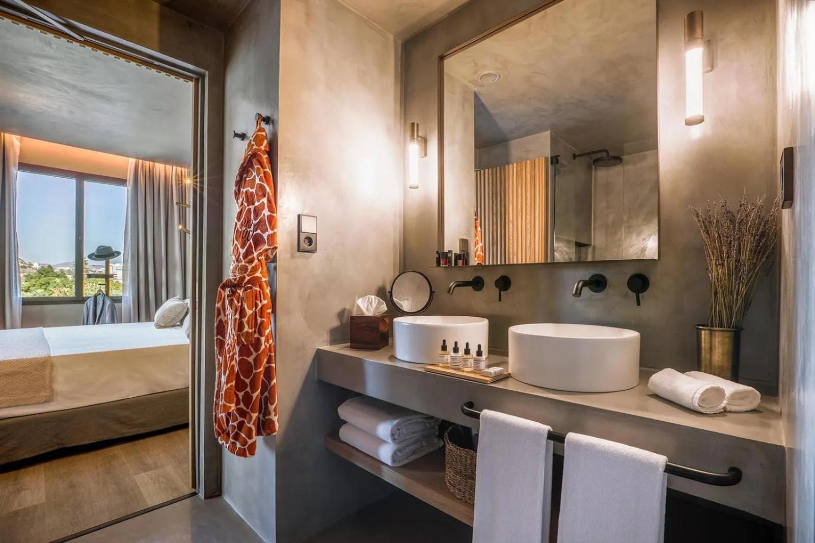 Photo of the whole room, Bed in Only YOU Hotel Málaga