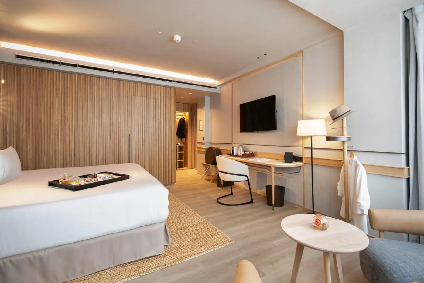 Photo of the whole room, Bed in Only YOU Hotel Málaga