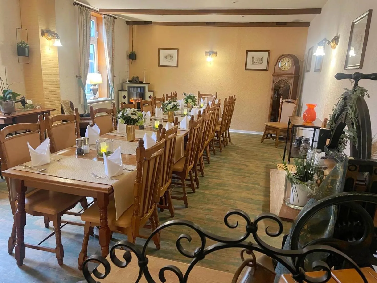 Restaurant/places to eat in Harzhotel Warnstedter Krug