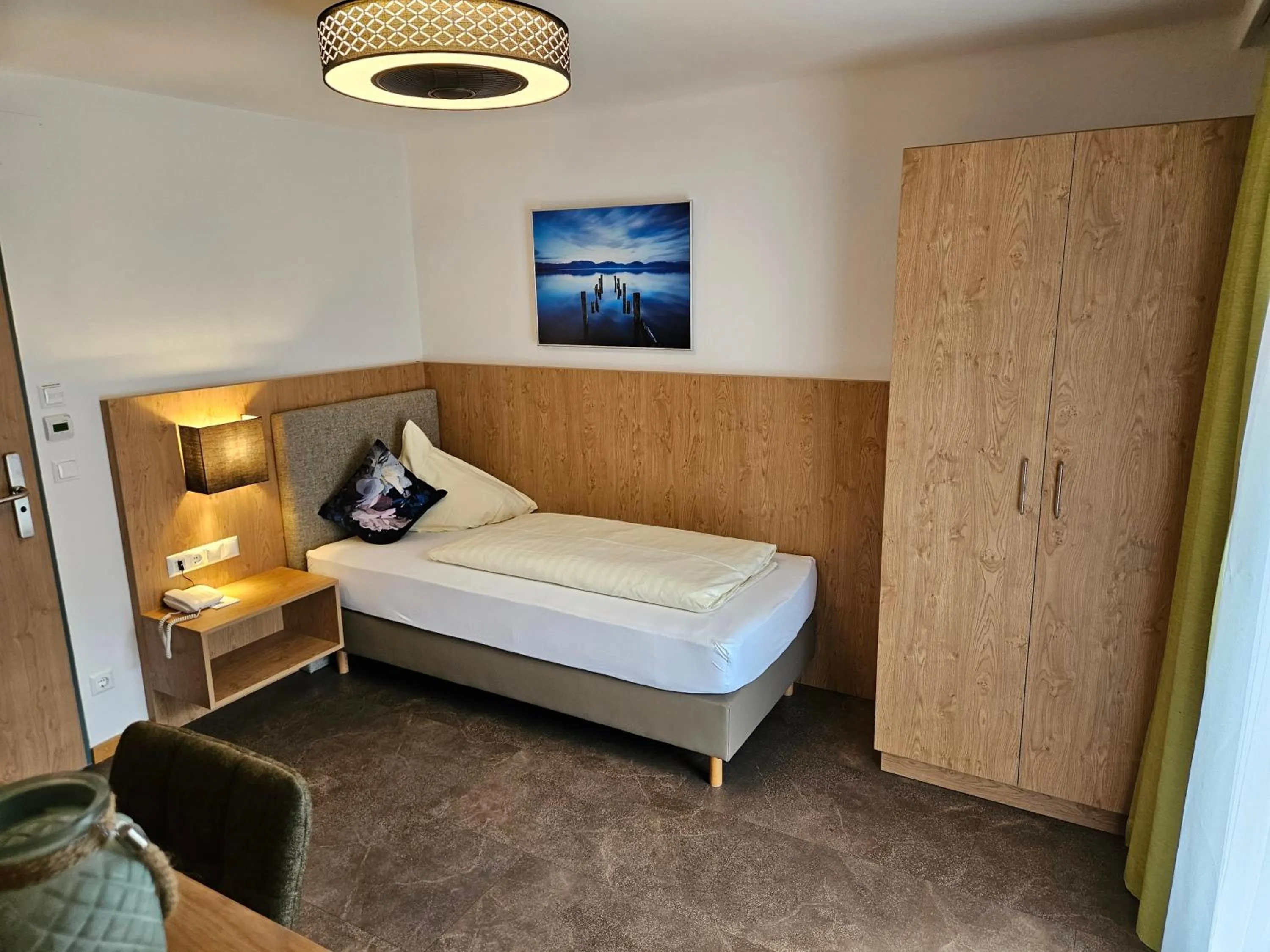 Photo of the whole room, Bed in Dei Hotel Schönblick