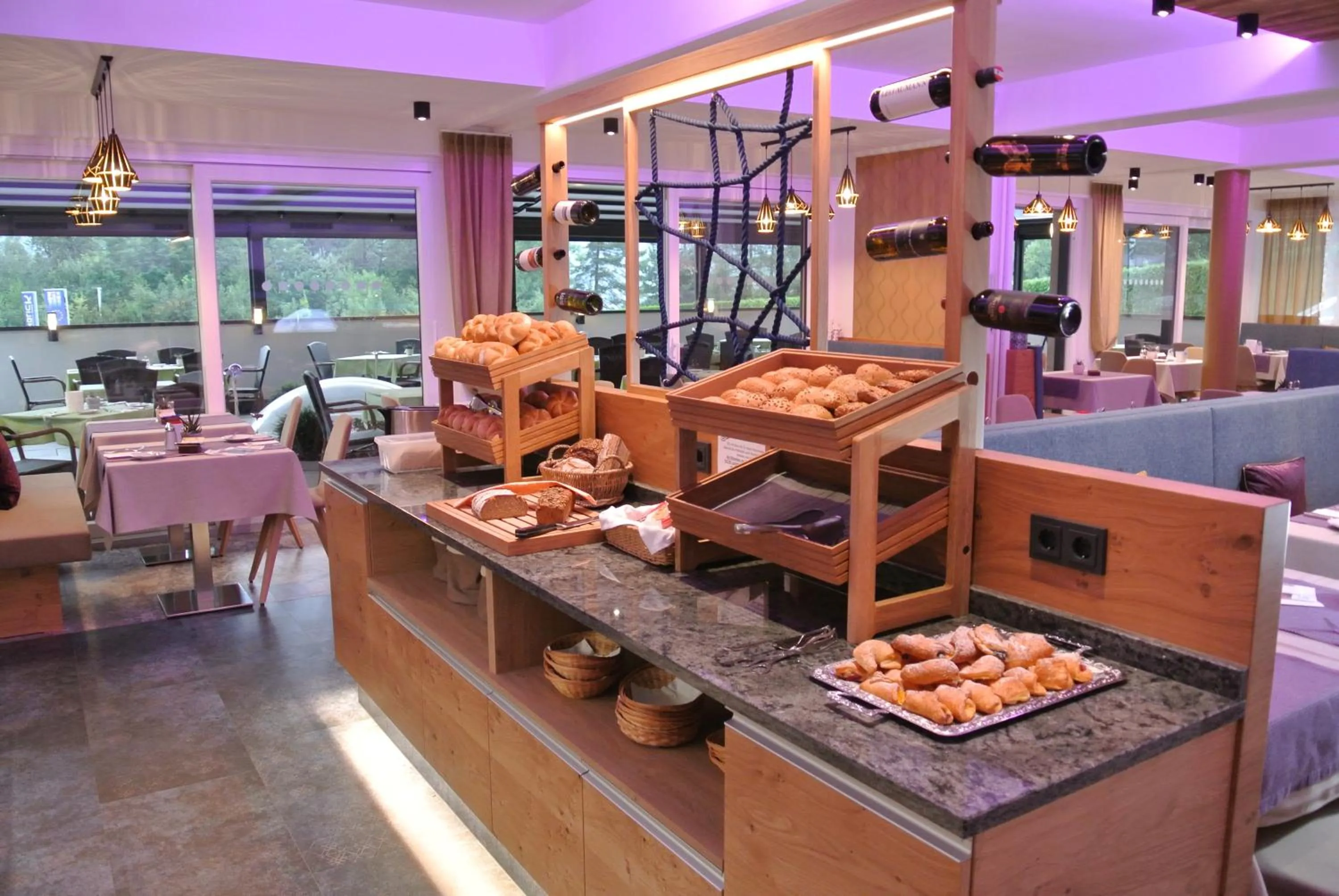 Restaurant/places to eat in Dei Hotel Schönblick