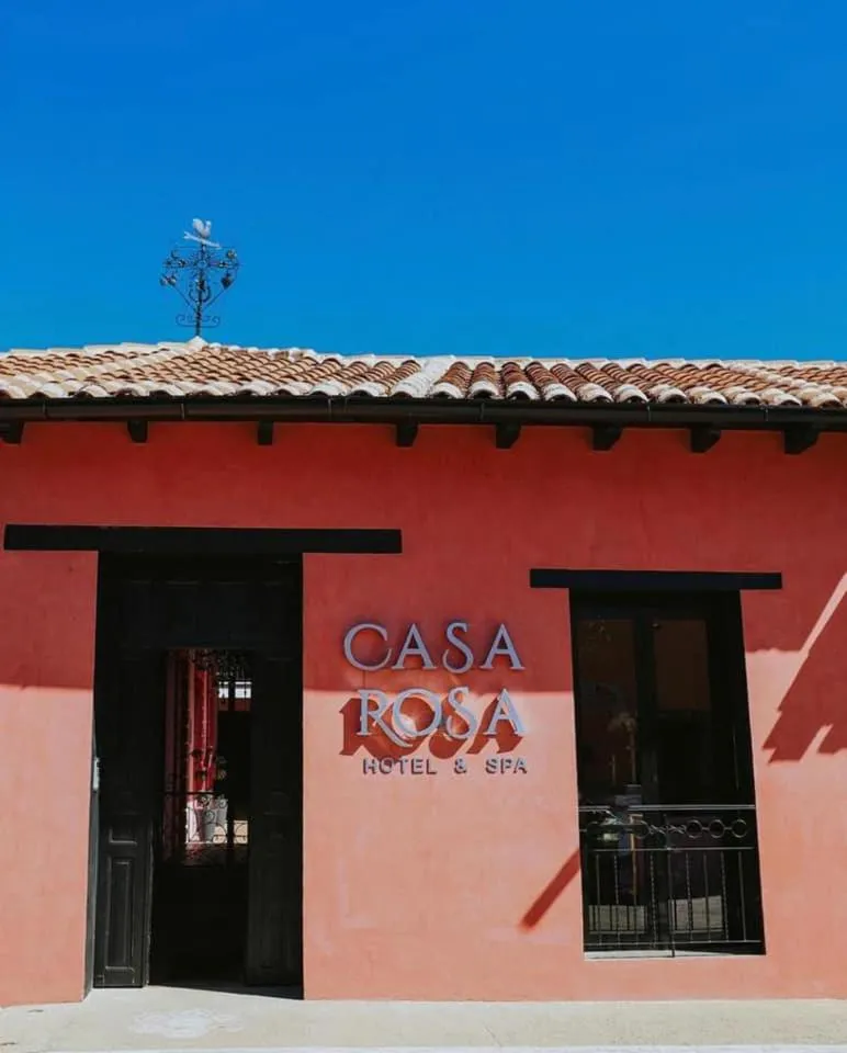 Facade/entrance in Casa Rosa Hotel & Spa