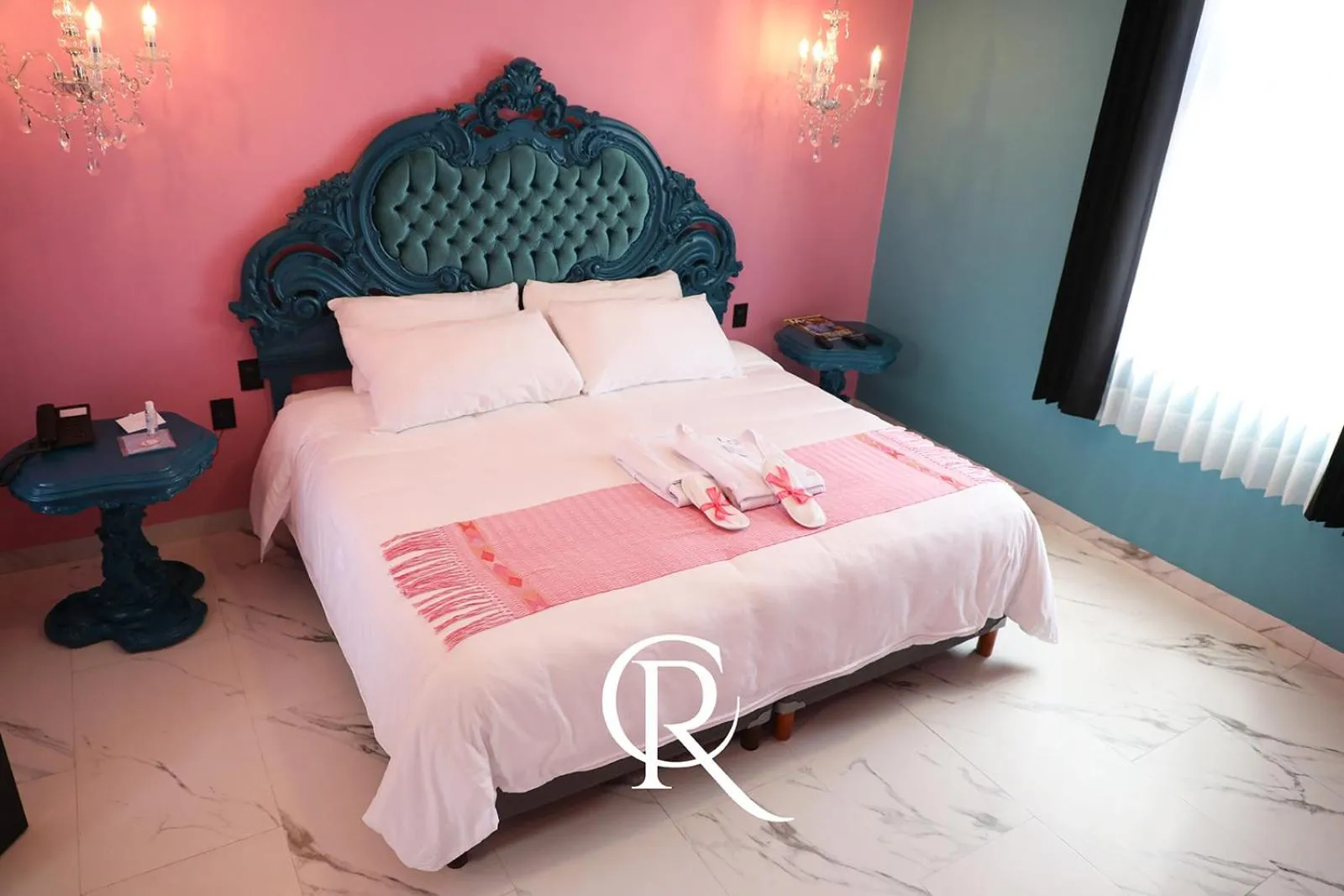 Bed in Casa Rosa Hotel & Spa