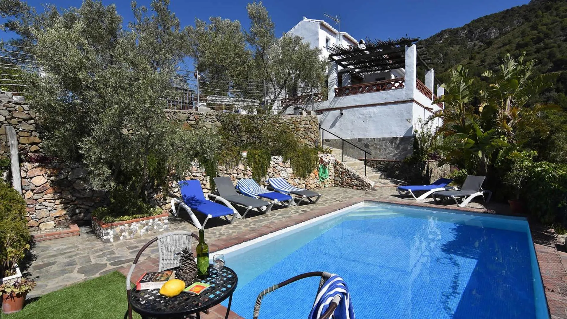 Swimming pool in Villa Azul by Casitas Select