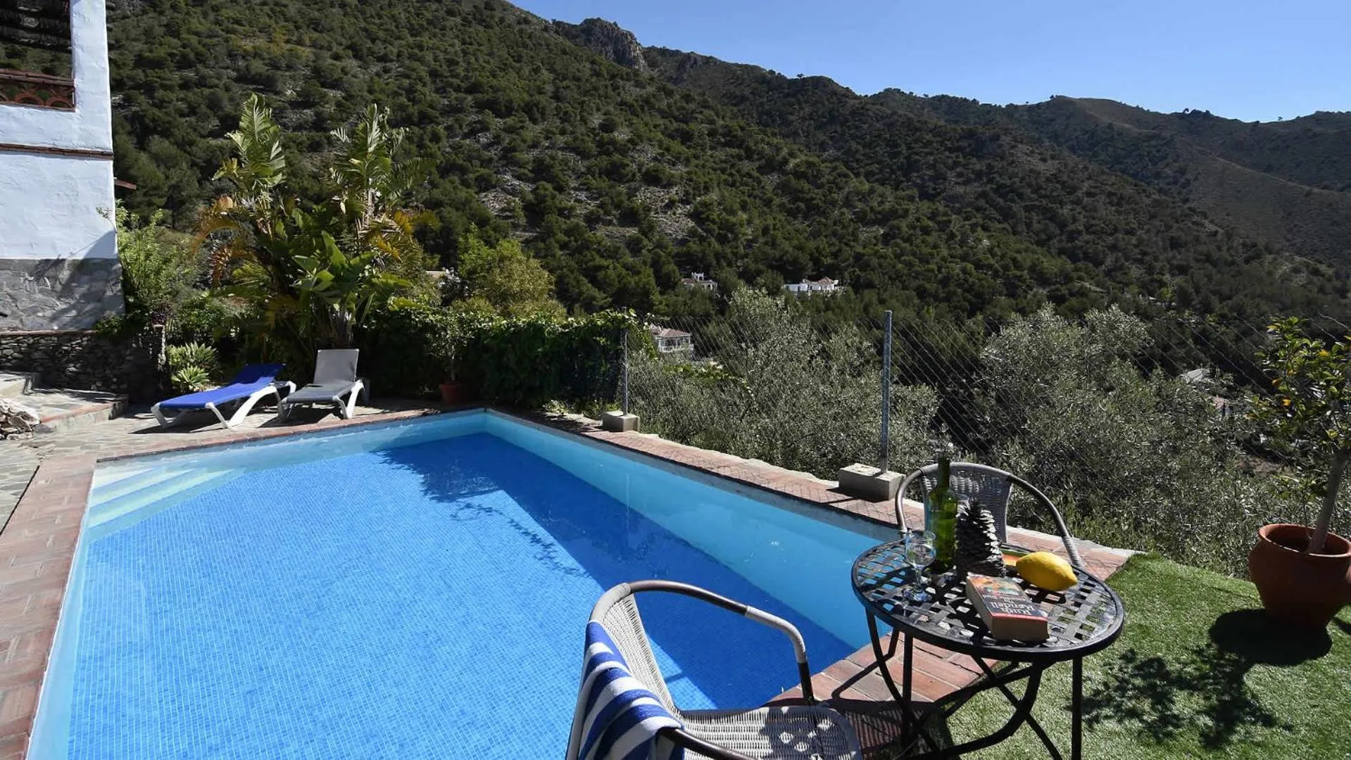 Swimming pool in Villa Azul by Casitas Select