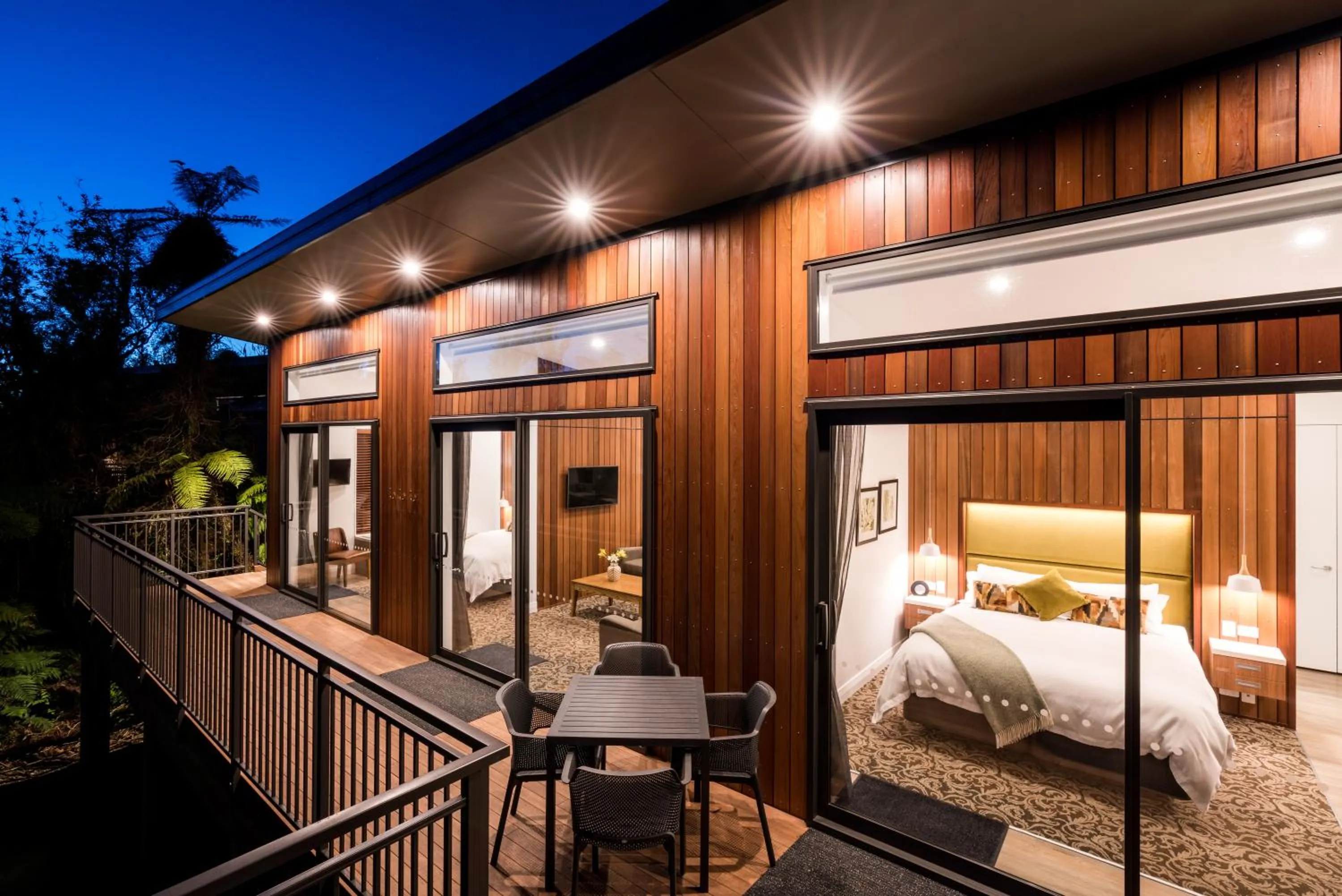 Bed in Rainforest Deluxe