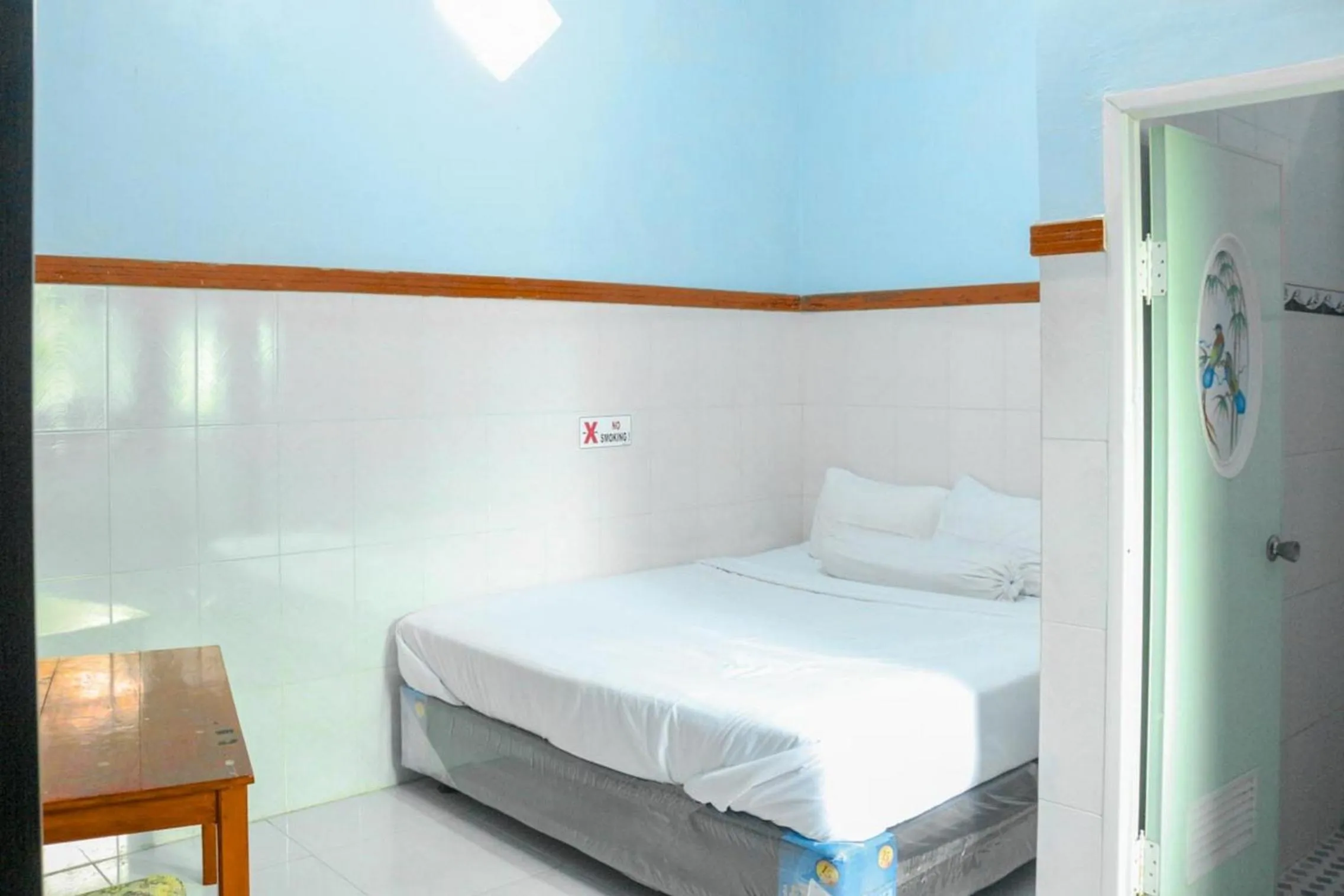 Bedroom, Bed in HP Residence Mitra RedDoorz near Alun Alun Kediri