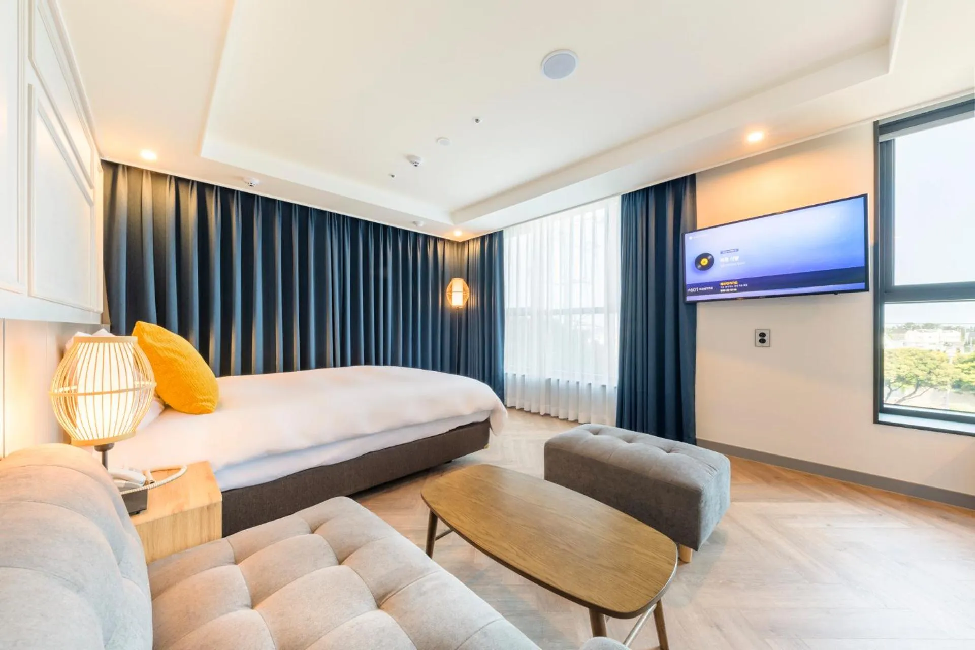 Property building, Bed in Ventimo Hotel & Residence Jeju