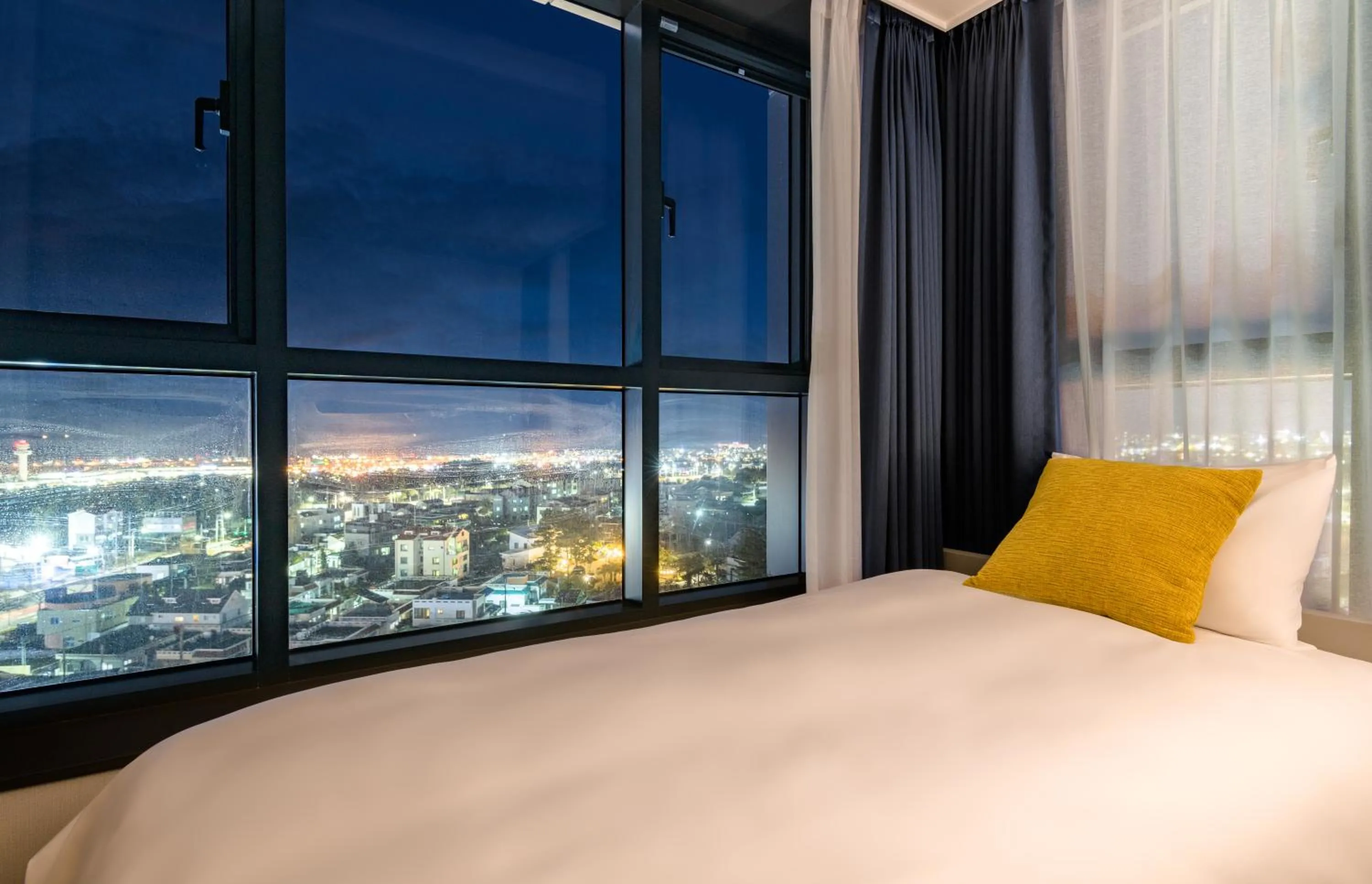 Bed in Ventimo Hotel & Residence Jeju