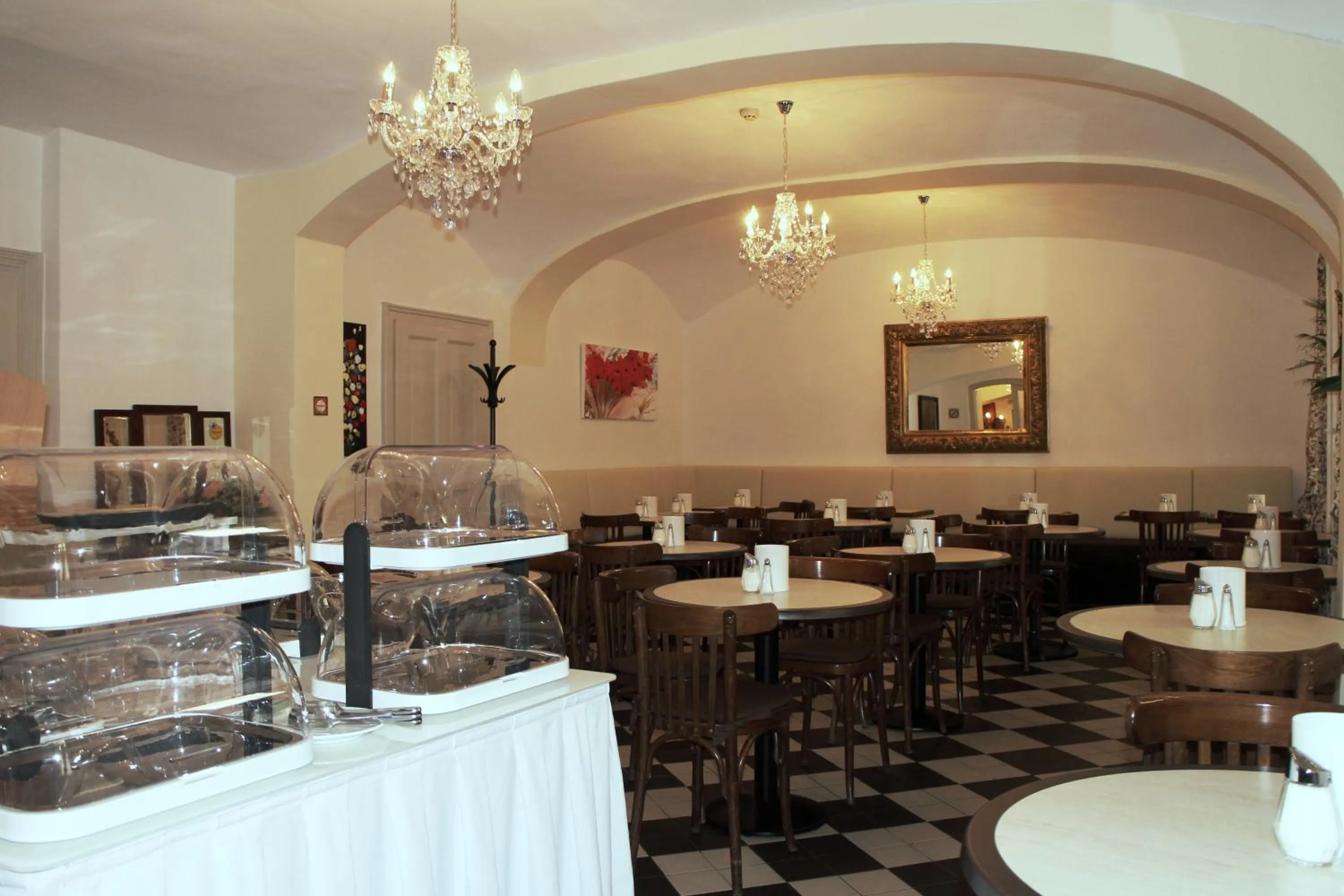 Restaurant/places to eat in Hotel Graf Stadion