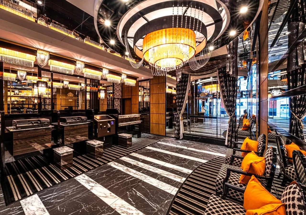 Lobby or reception in APA Hotel & Resort Hakata Ekihigashi