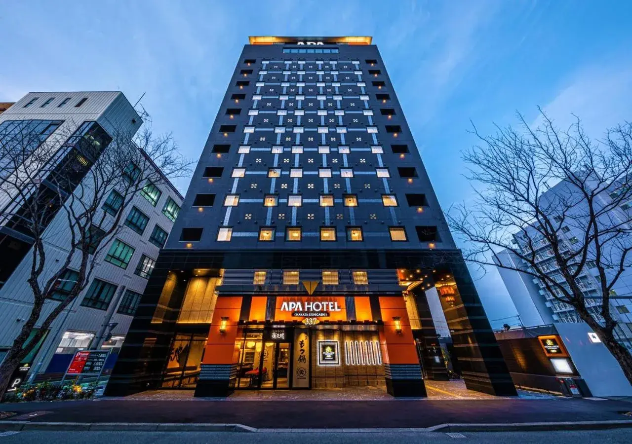 Property building in APA Hotel & Resort Hakata Ekihigashi Property building in APA Hotel & Resort Hakata Ekihigashi