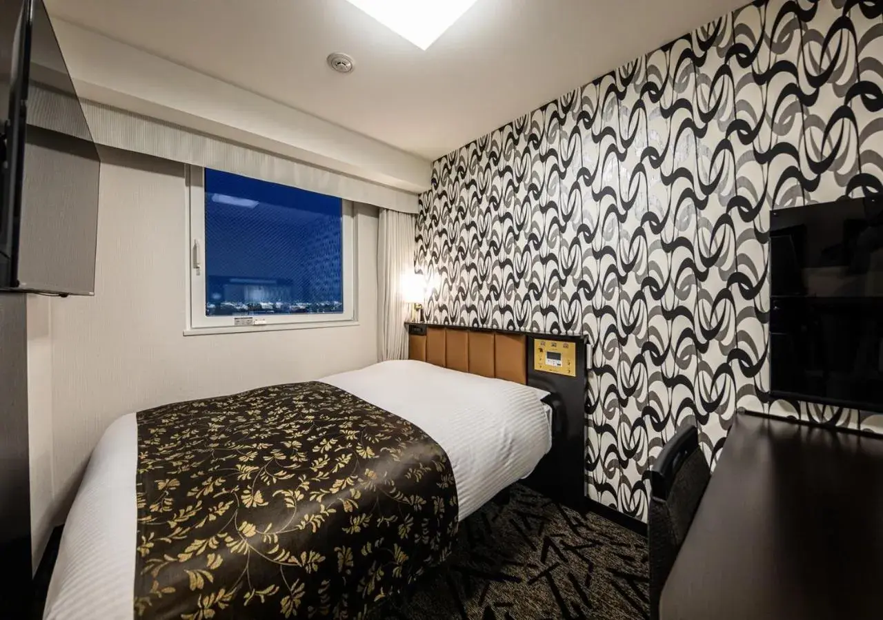 Photo of the whole room, Bed in APA Hotel & Resort Hakata Ekihigashi Photo of the whole room, Bed in APA Hotel & Resort Hakata Ekihigashi