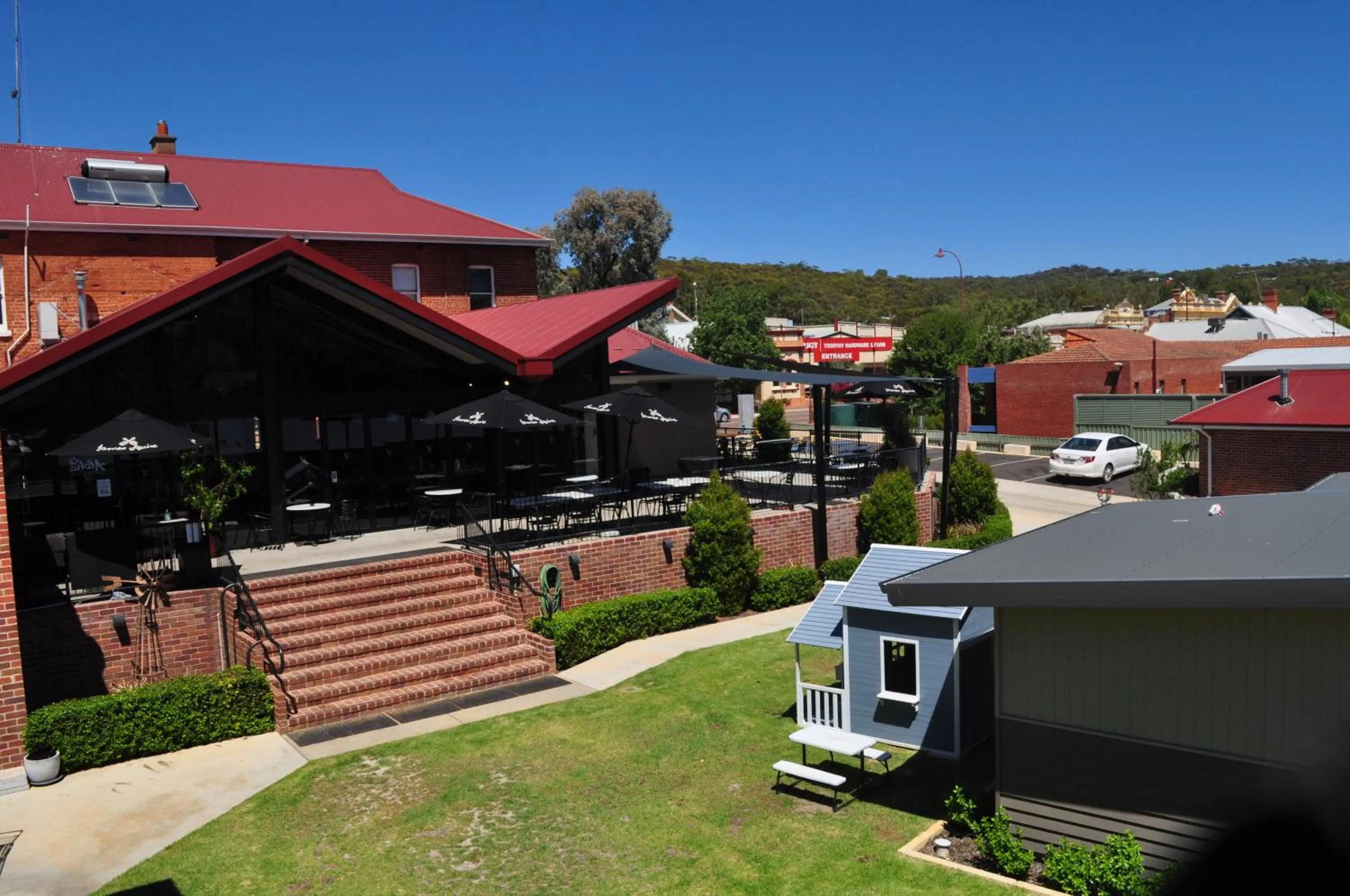Property building in Victoria Hotel Toodyay