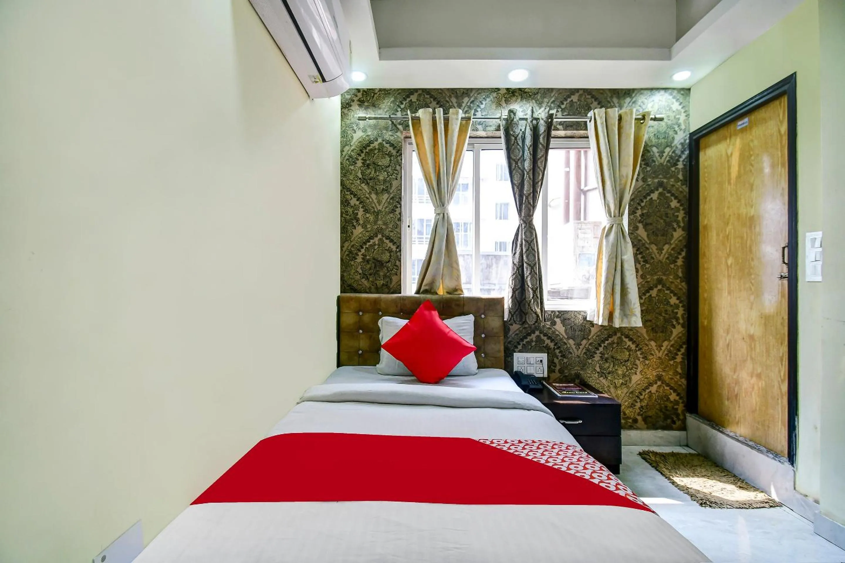 Bedroom in Collection O Paradise Near Chinar Park