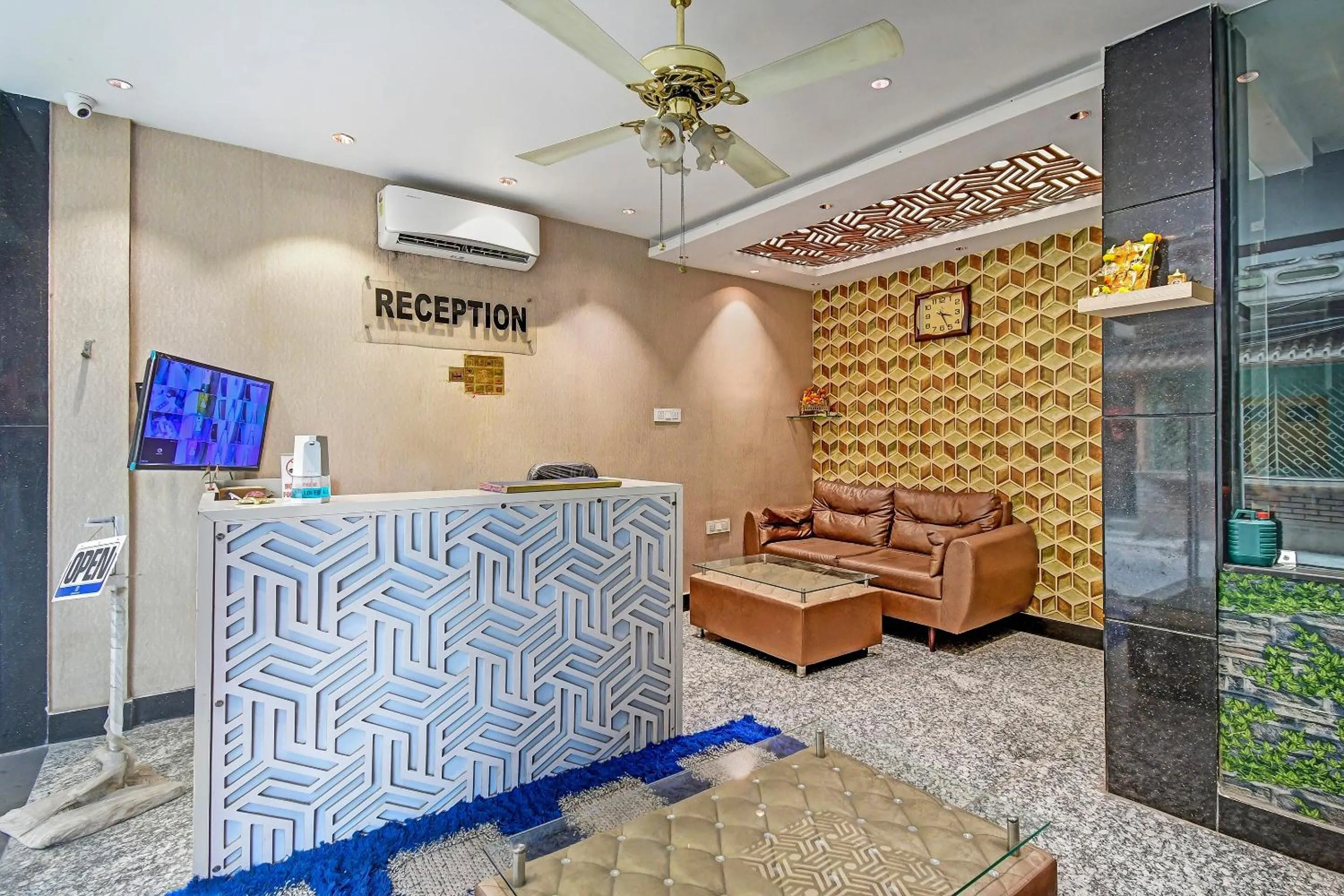 Lobby or reception in Collection O Paradise Near Chinar Park