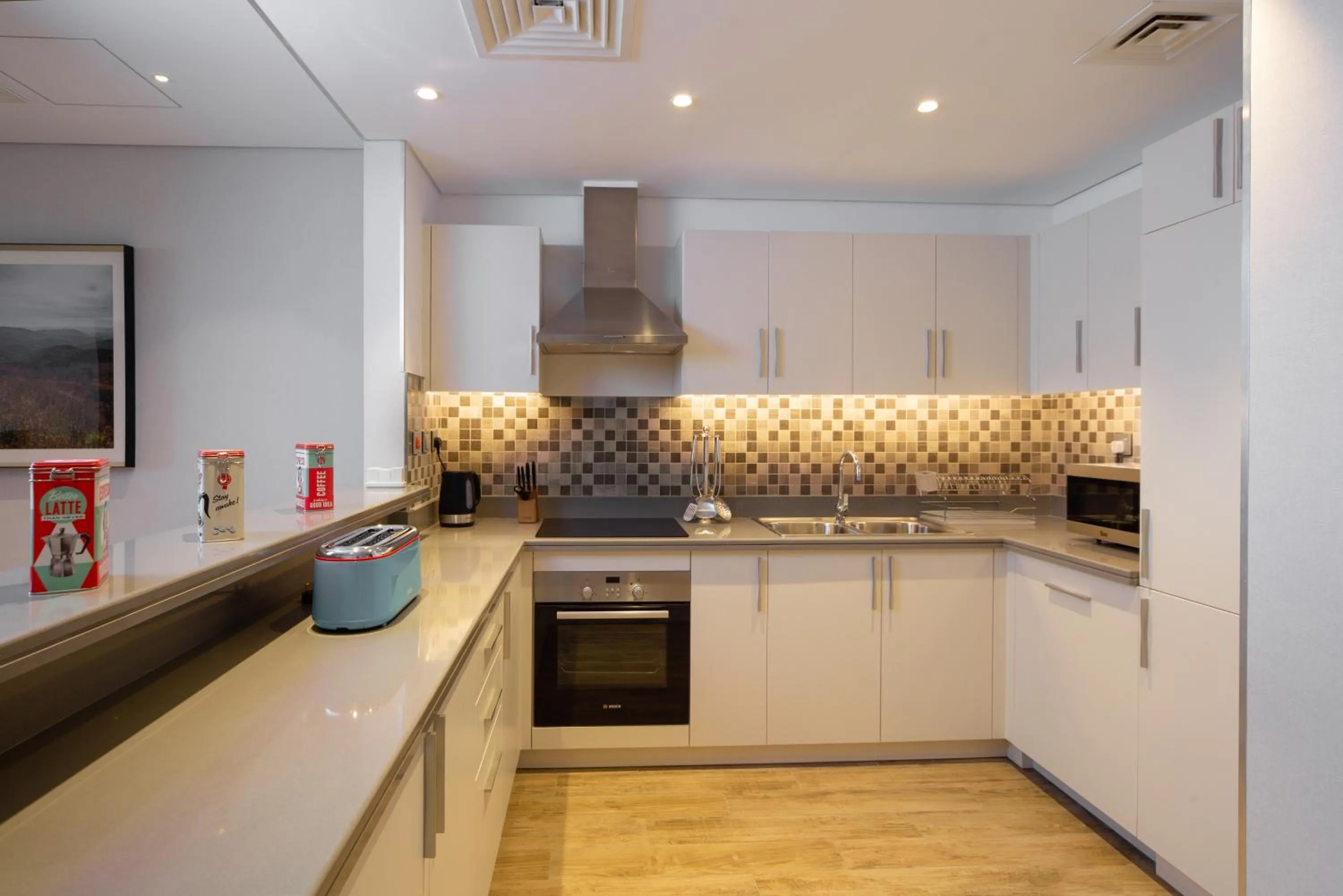 Kitchen or kitchenette in Retaj Baywalk Residence