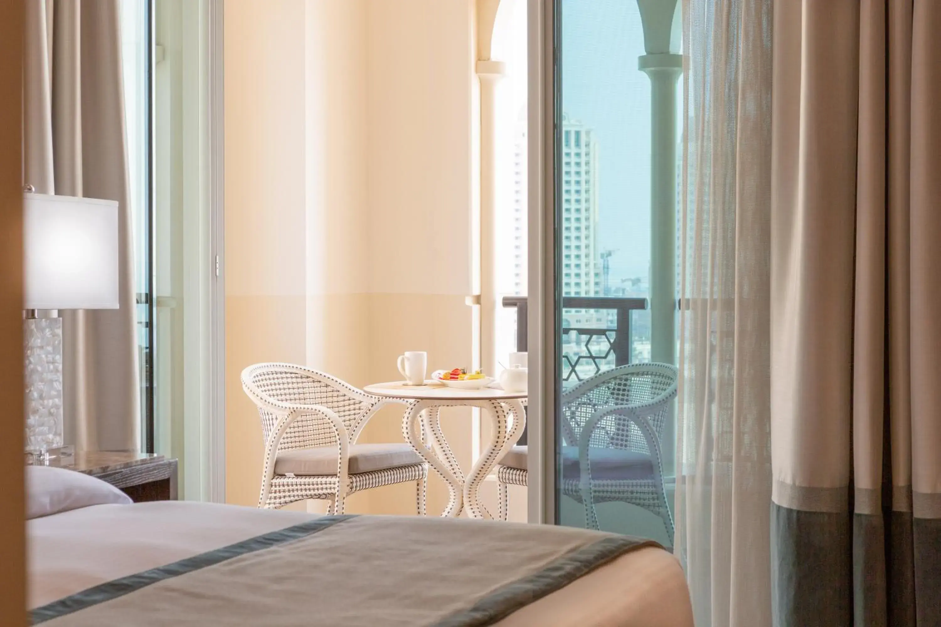 Balcony/Terrace, Bed in Retaj Baywalk Residence Balcony/Terrace, Bed in Retaj Baywalk Residence