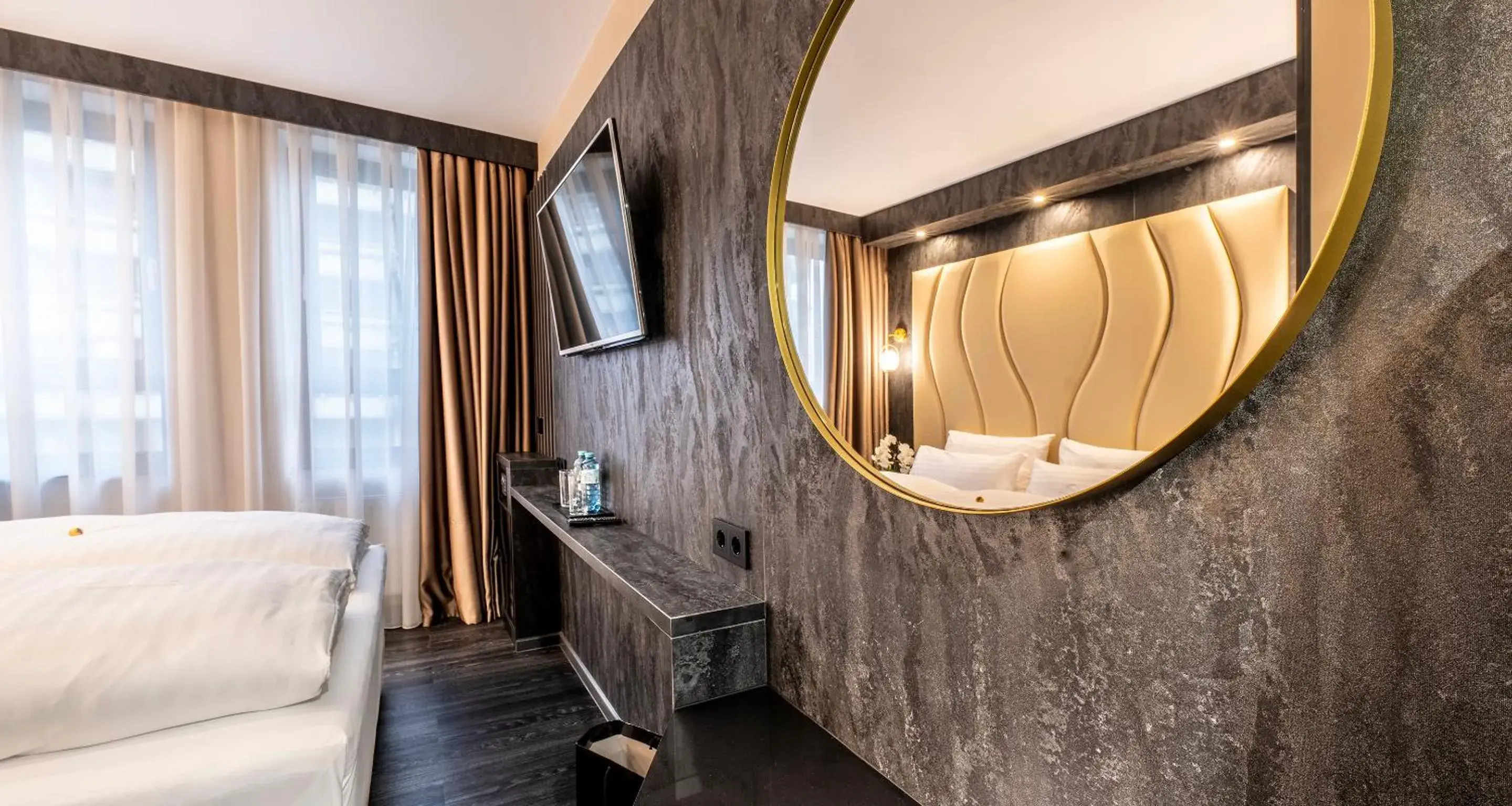 TV and multimedia in PLAZA INN Salzburg City TV and multimedia in PLAZA INN Salzburg City