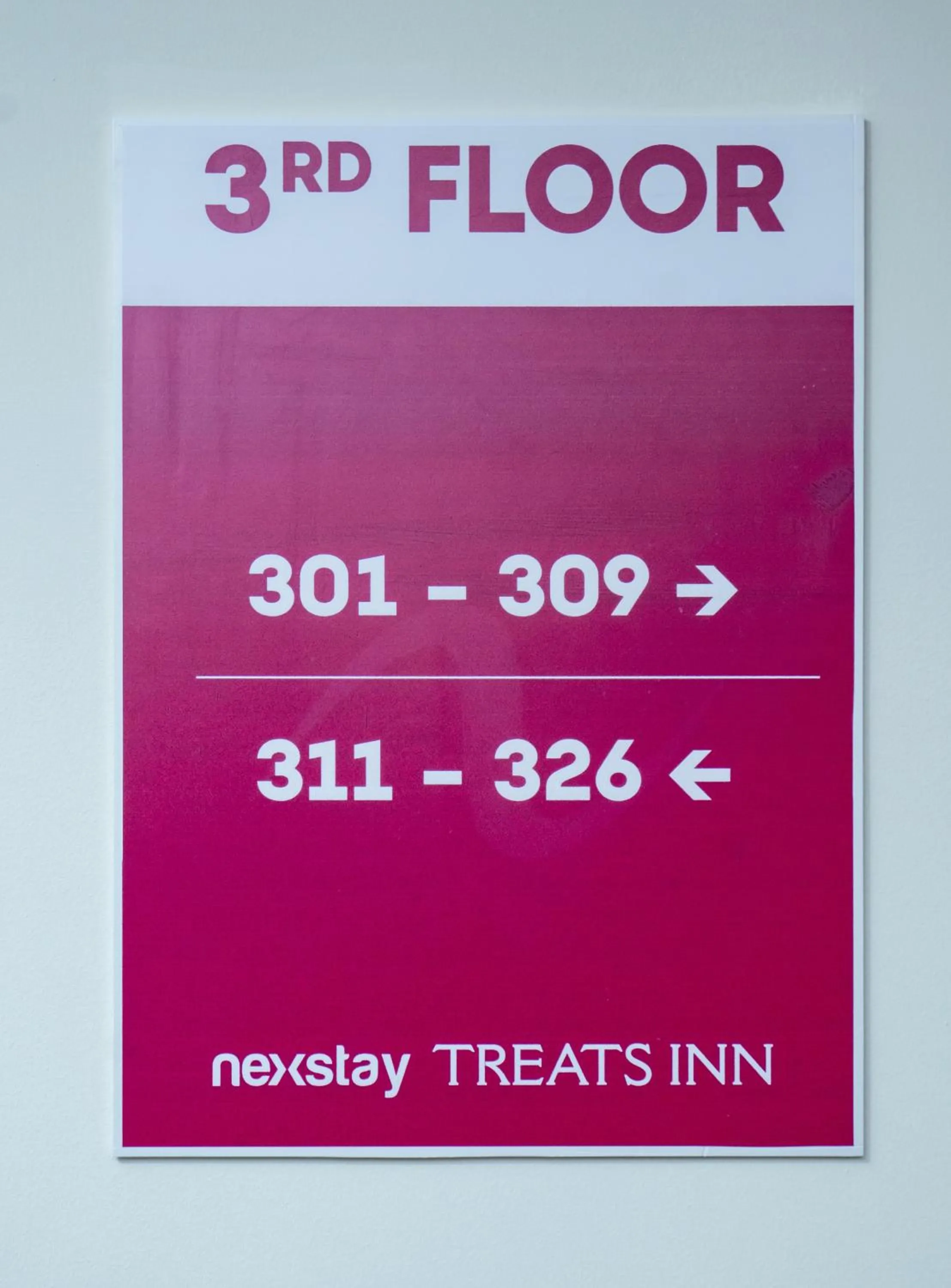 Logo/Certificate/Sign in Nexstay Treats Inn