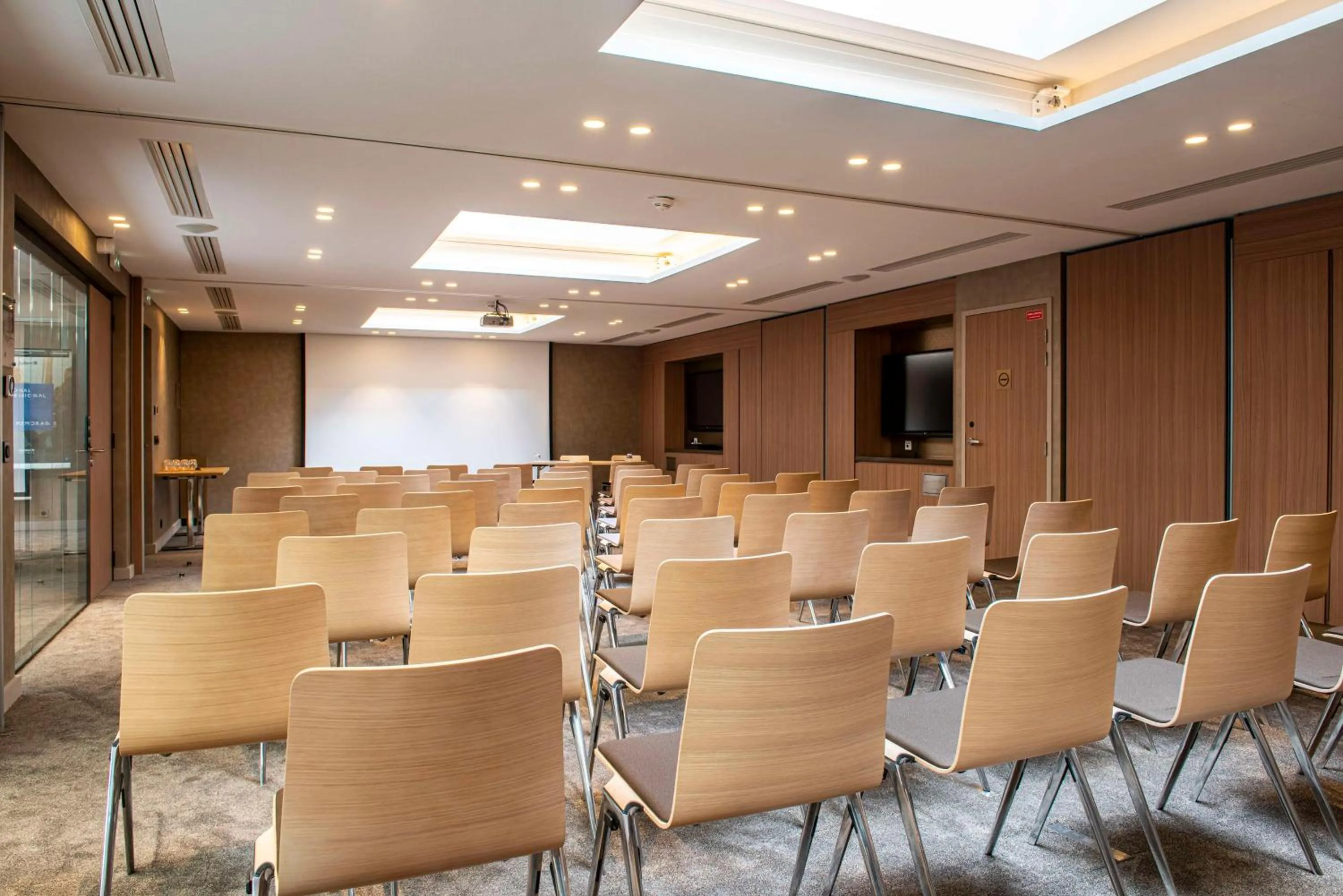 Meeting/conference room in Radisson Blu Hotel, Rouen Centre