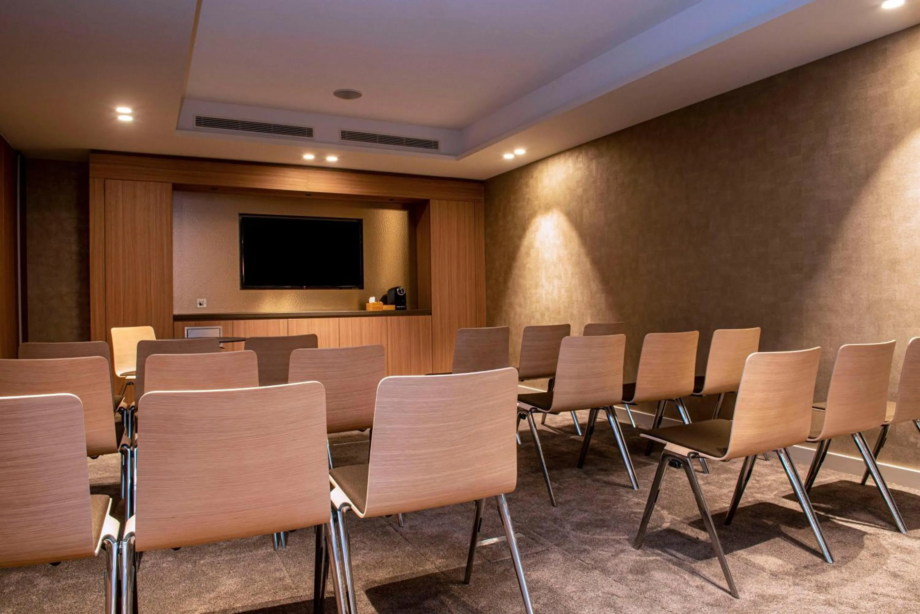 Meeting/conference room in Radisson Blu Hotel, Rouen Centre