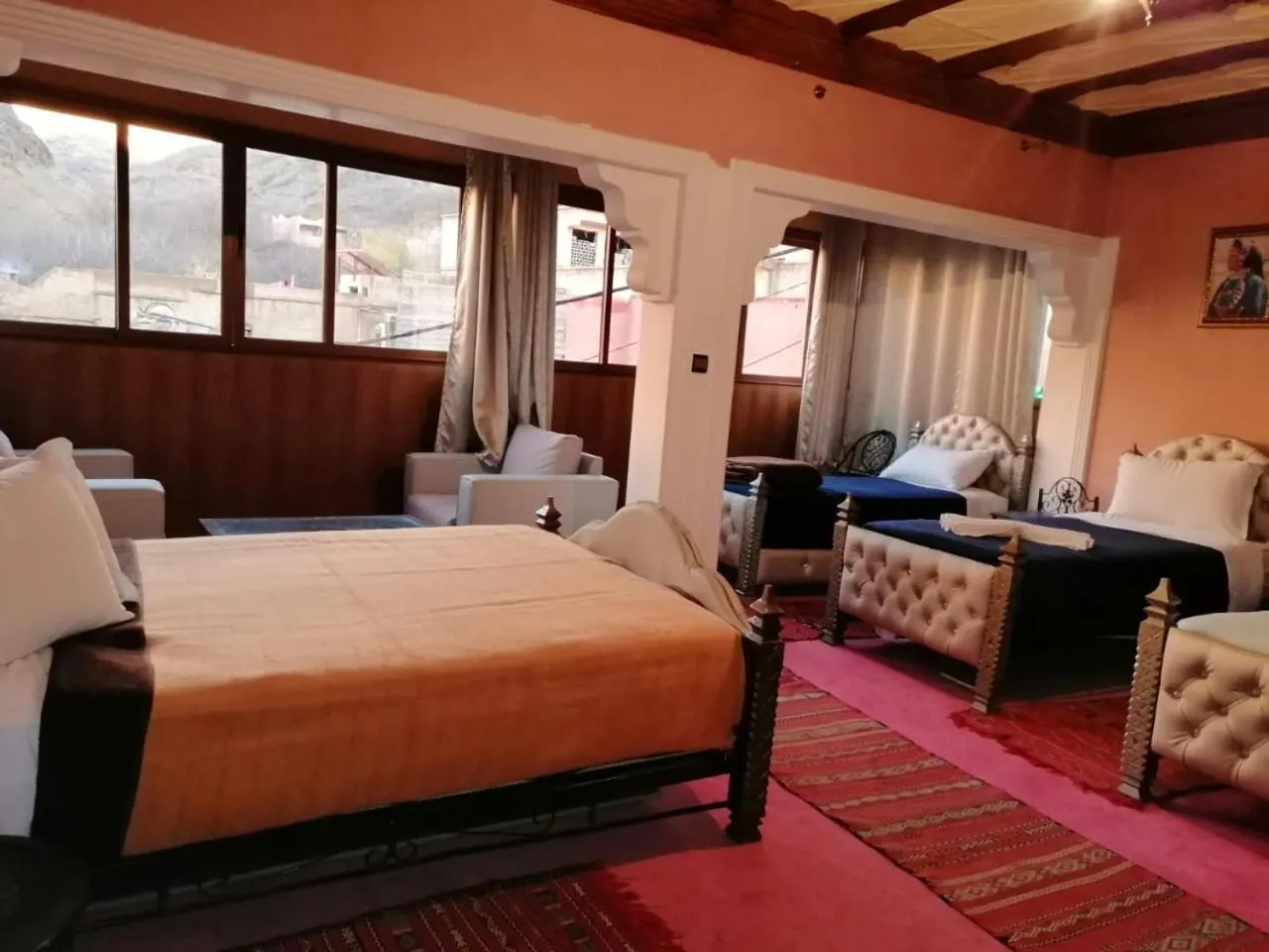 Photo of the whole room, Bed in Hôtel Restaurant Les Etoiles Du Toubkal
