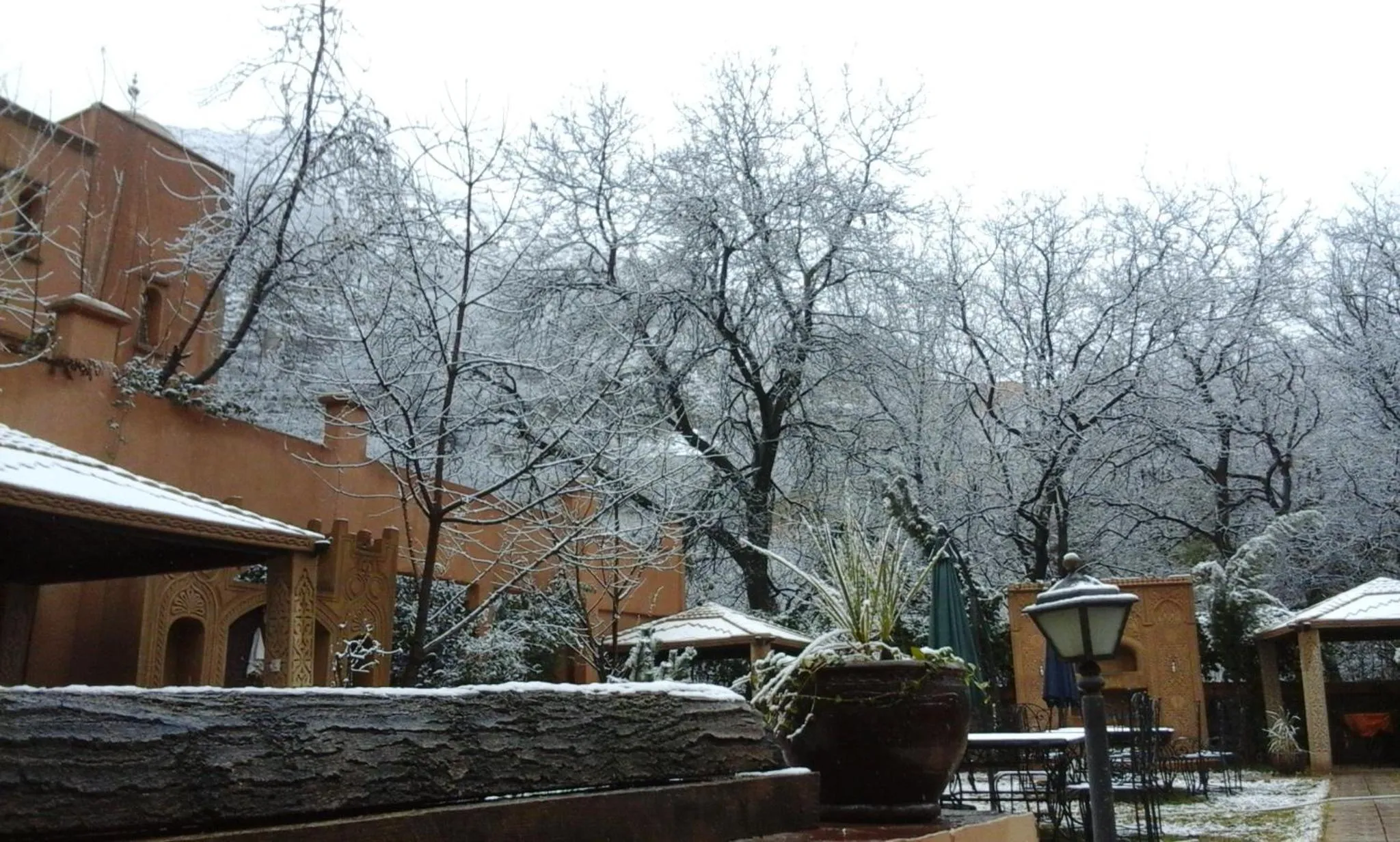 Winter in Hôtel Restaurant Les Etoiles Du Toubkal