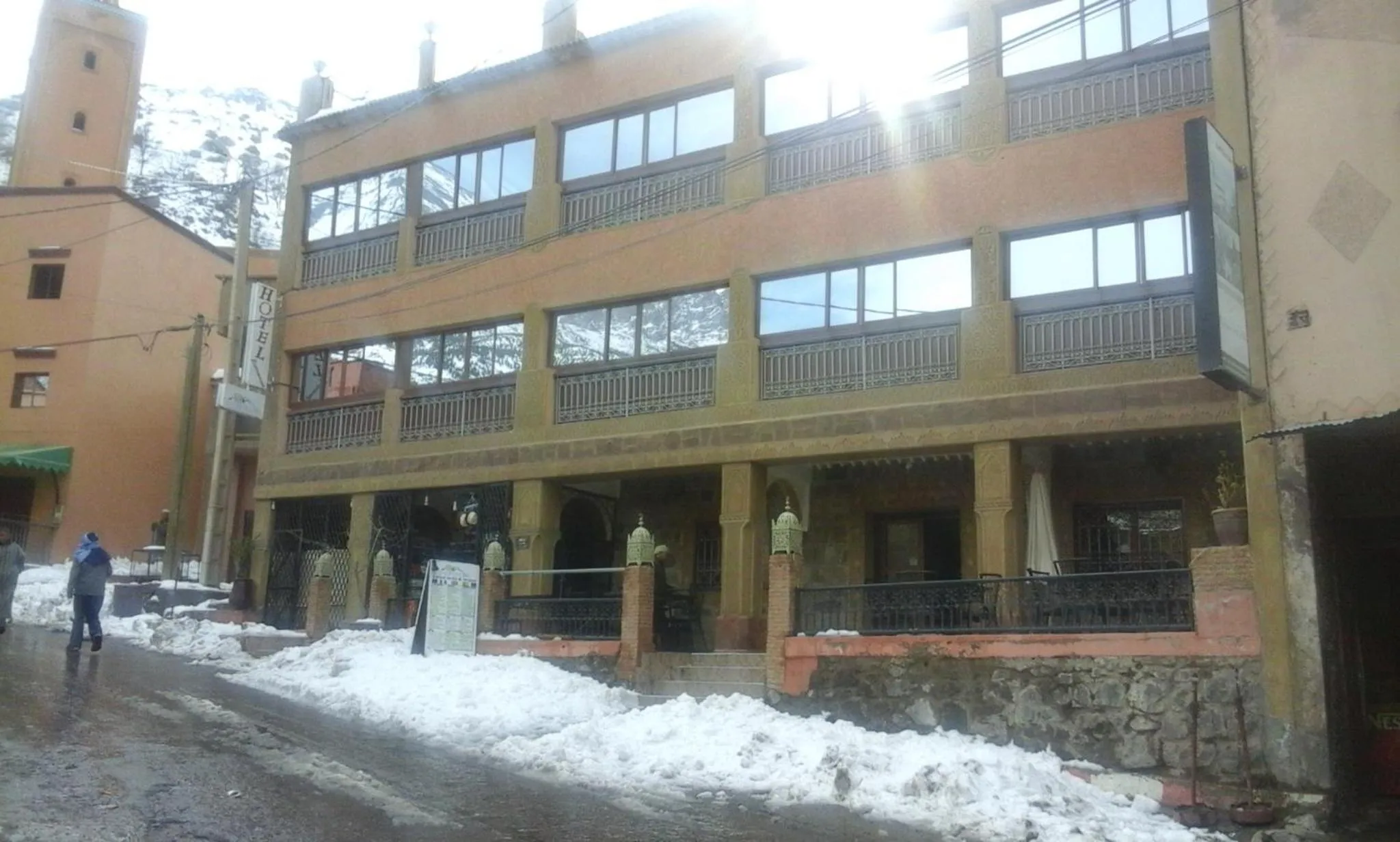 Winter in Hôtel Restaurant Les Etoiles Du Toubkal