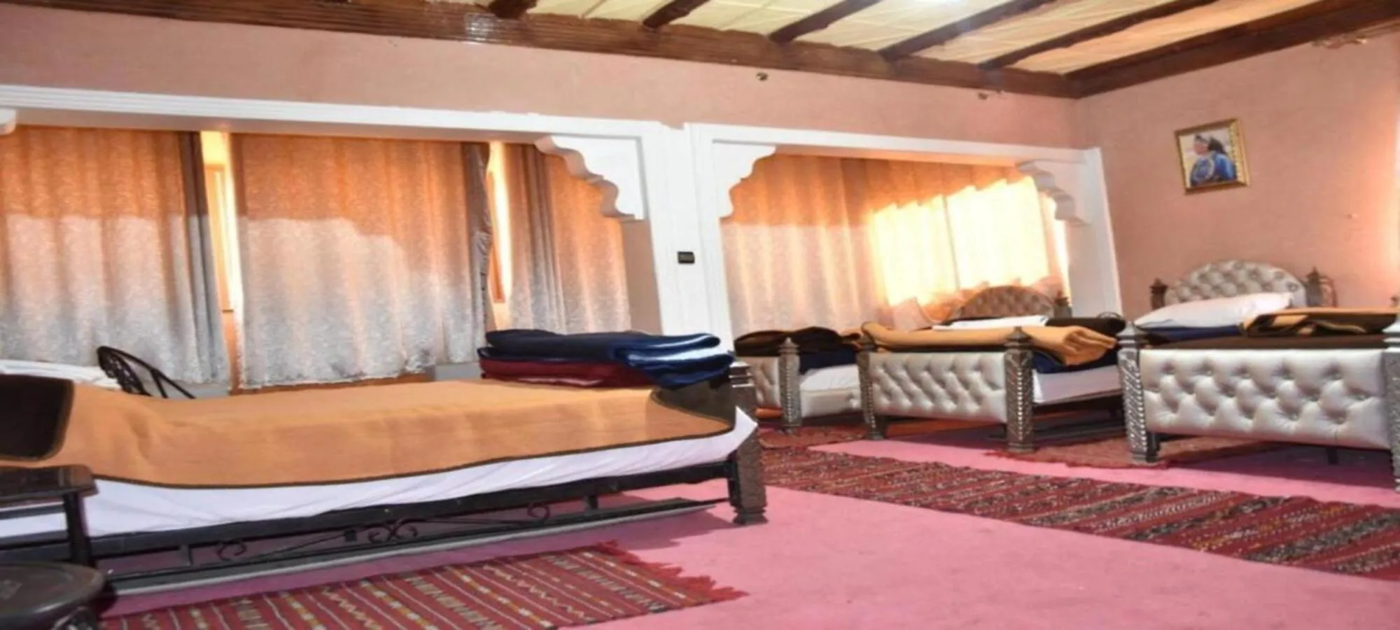 Photo of the whole room, Bed in Hôtel Restaurant Les Etoiles Du Toubkal