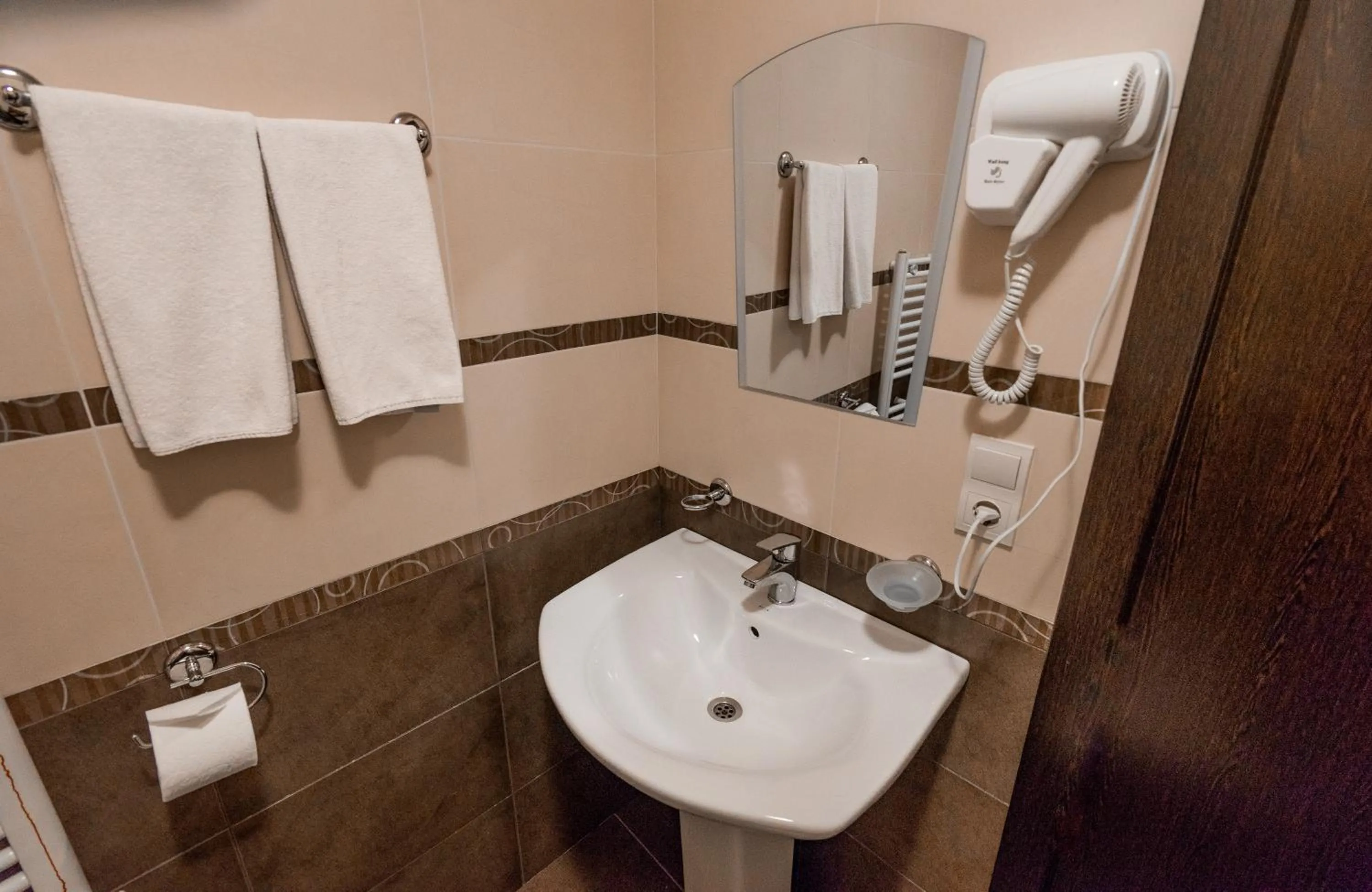 Shower in Hotel GoodAura