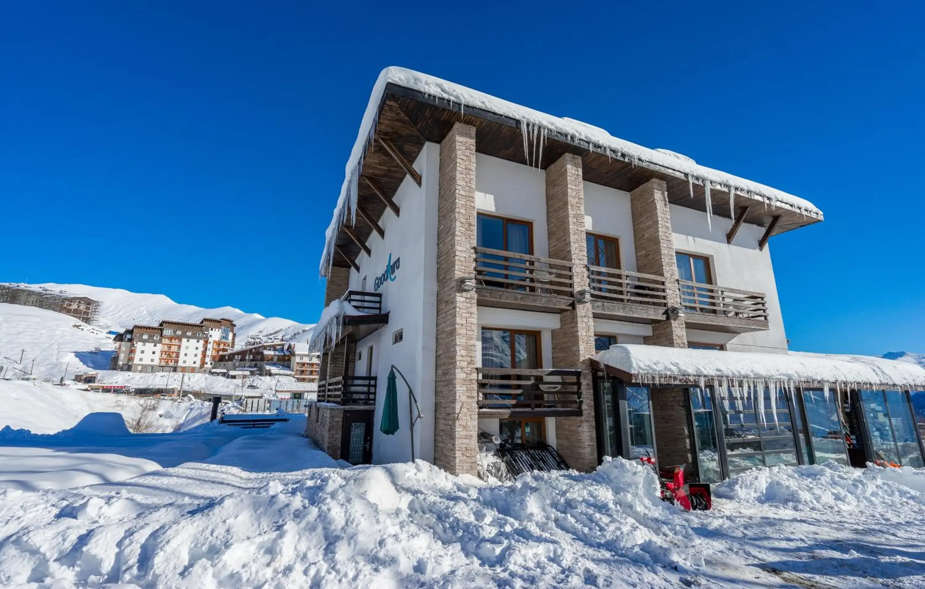 Facade/entrance in Hotel GoodAura Facade/entrance in Hotel GoodAura